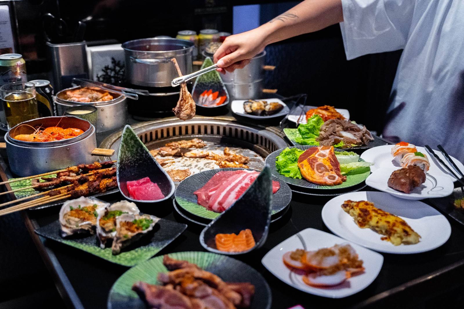 [5D themed immersive dining] Deep fresh · 5D concept seafood barbecue buffet restaurant