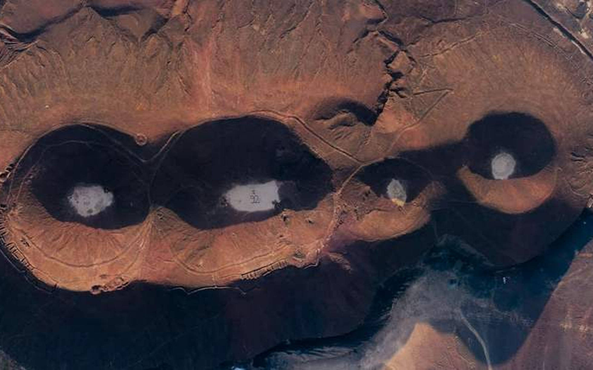 探索古老火山噴發的迷人歷史,同時享用免費晚間點心 探索古老火山噴發的迷人歷史,同時享用免費晚間點心