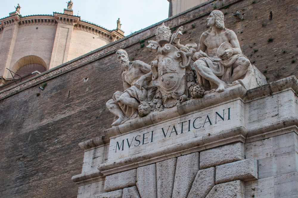 Rome Vatican Museums, Sistine Chapel, and St. Peter's Basilica Walking Tour (Free eSIM included)