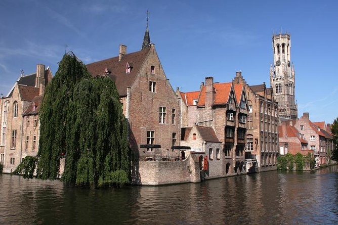 Zeebrugge to Bruges Round Trip Shuttle Bus by Harbour Activities BV