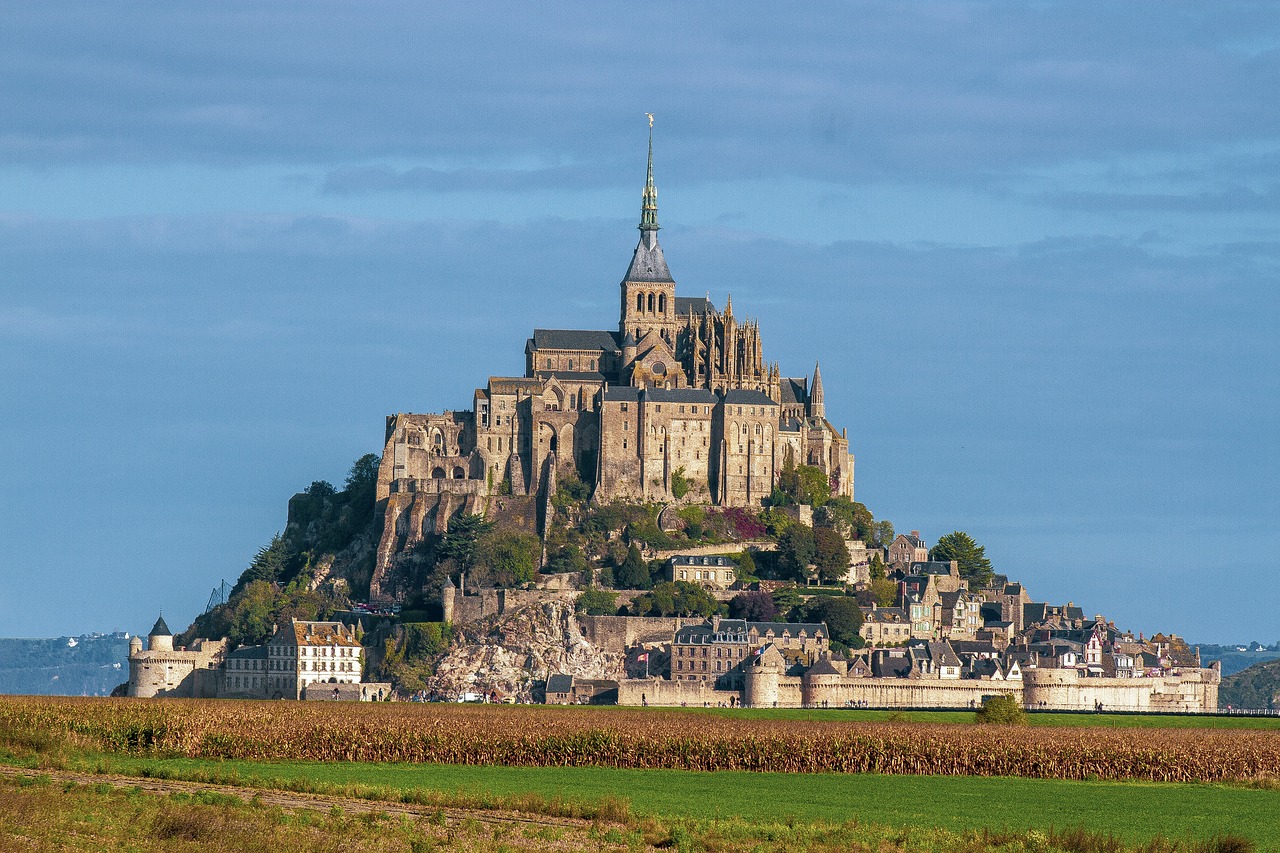 Mont Saint-Michel Chinese Day Tour from Paris