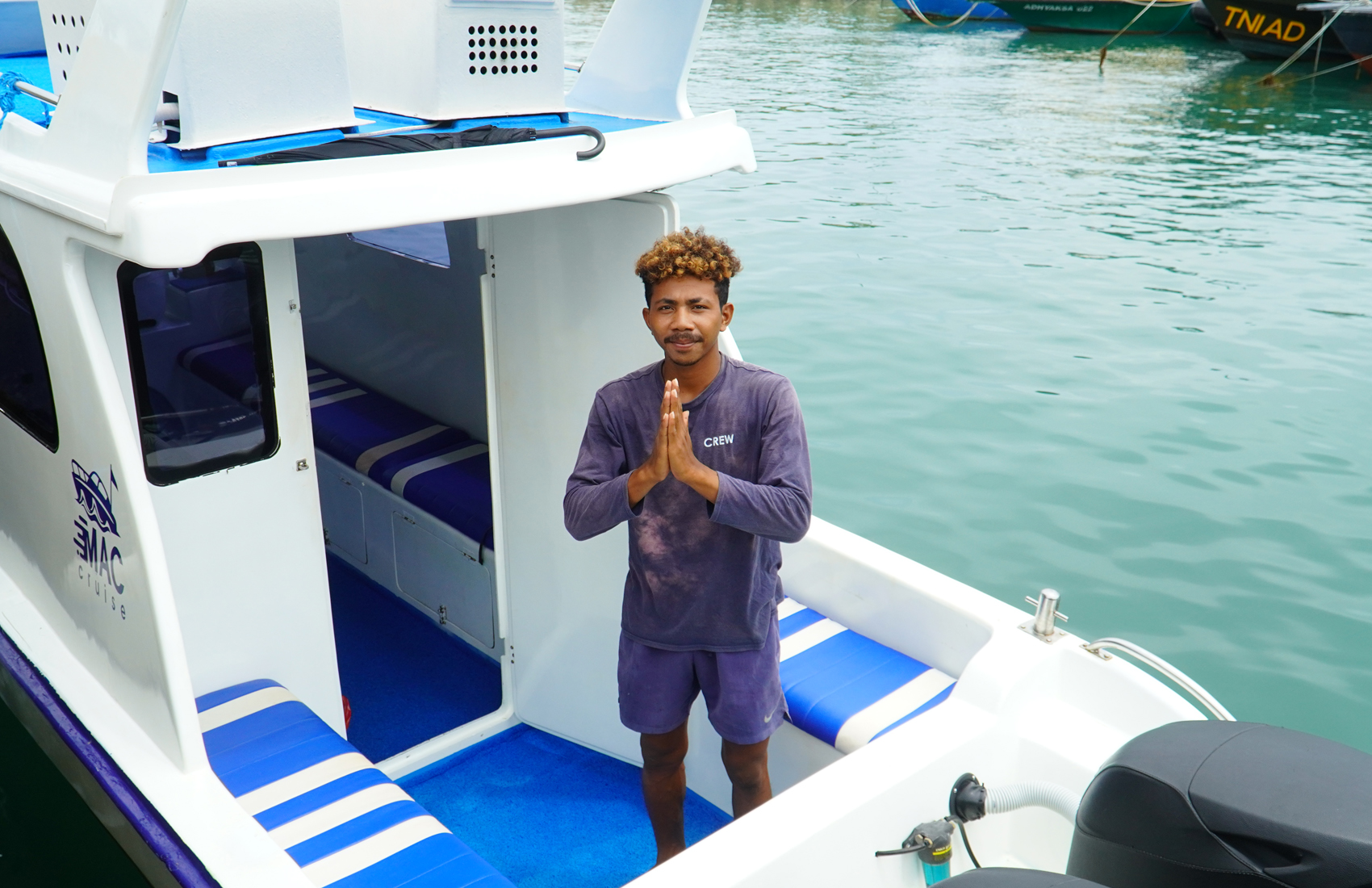 從拉布安巴佐出發，搭乘 Mac Cruise 的科莫多島私人快艇之旅