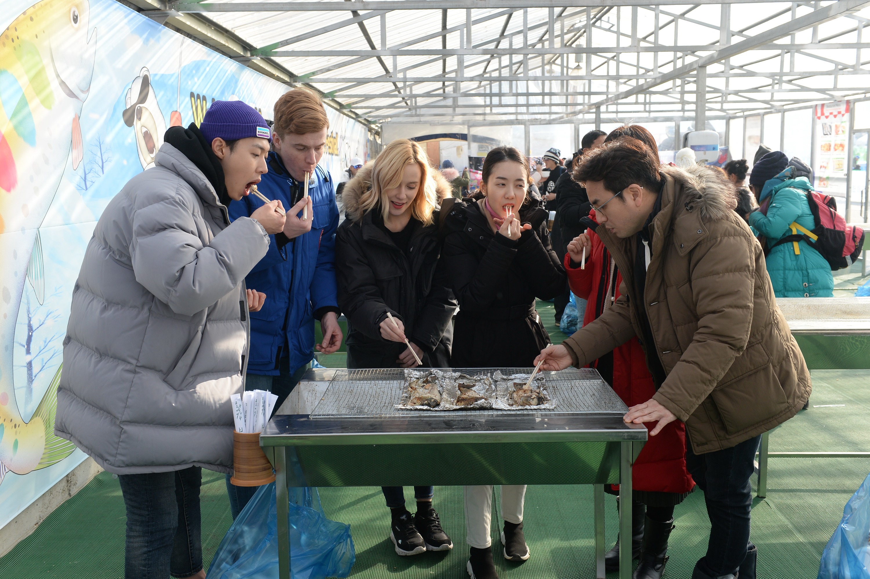 品嚐您親自在冰釣中捕獲的鮮魚烹製的美食！