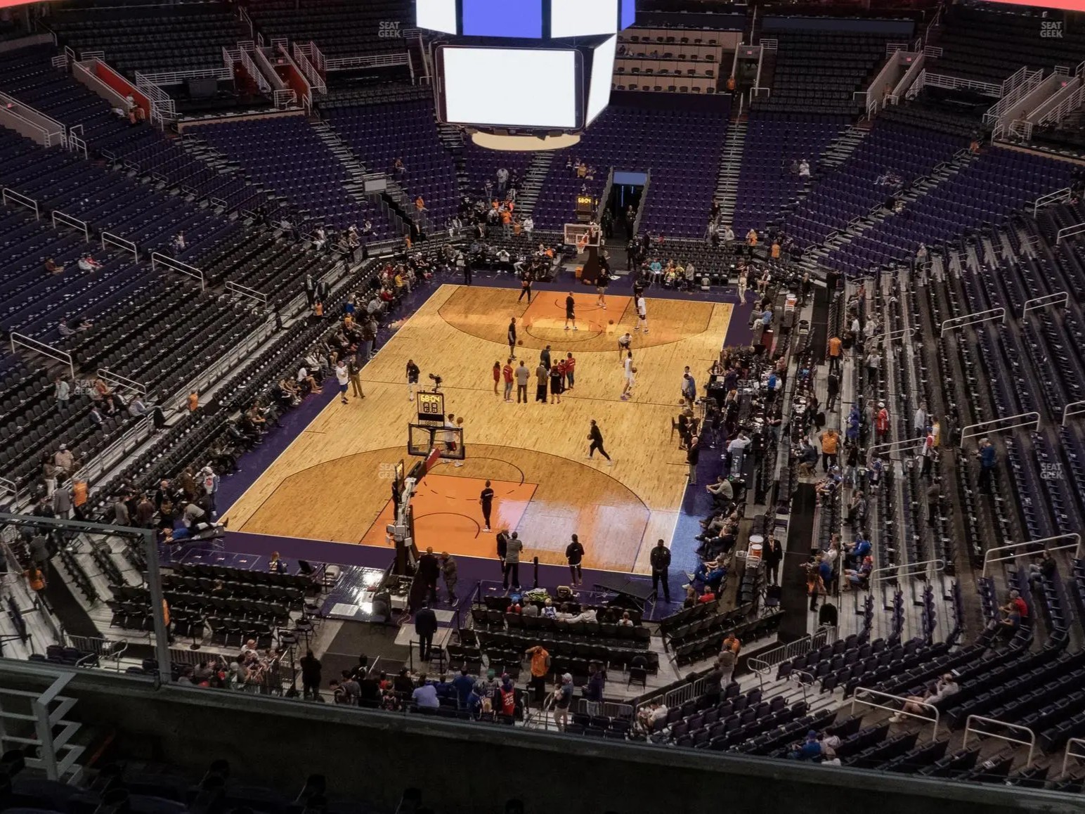 經濟座位讓您以實惠的價格欣賞精彩比賽 經濟座位讓您以實惠的價格欣賞精彩比賽