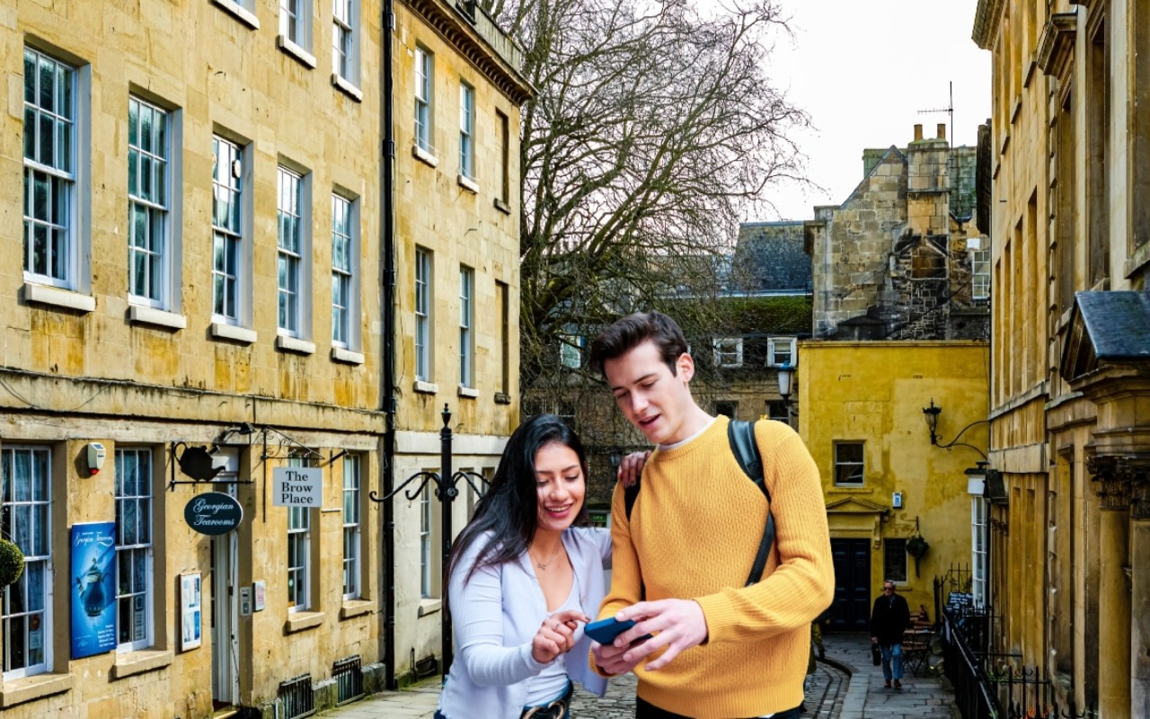 Bath Private Interactive Treasure Hunt & City Walk