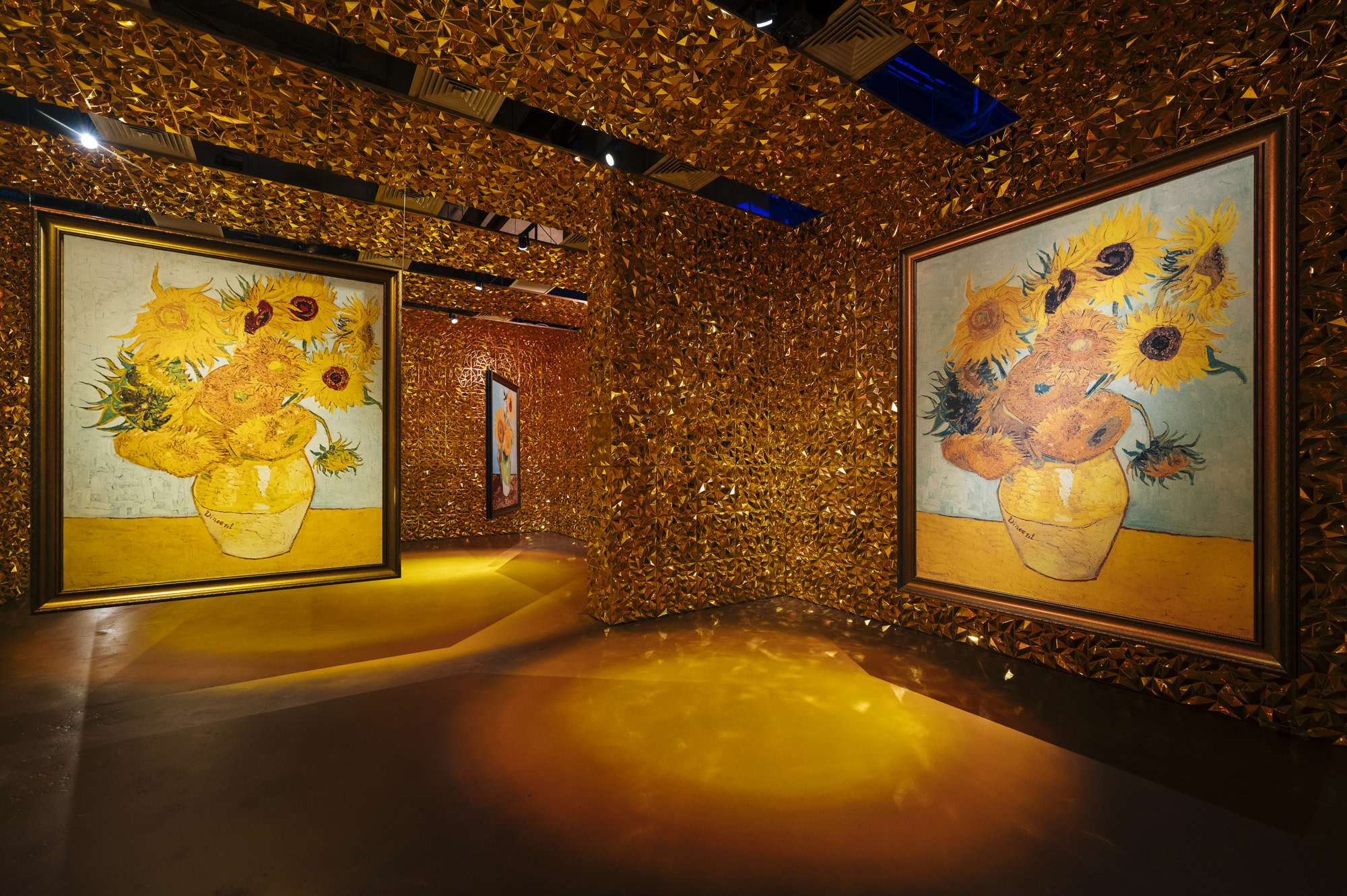 Hanoida Van Gogh Abadiy Ko‘rgazmasi Chipta