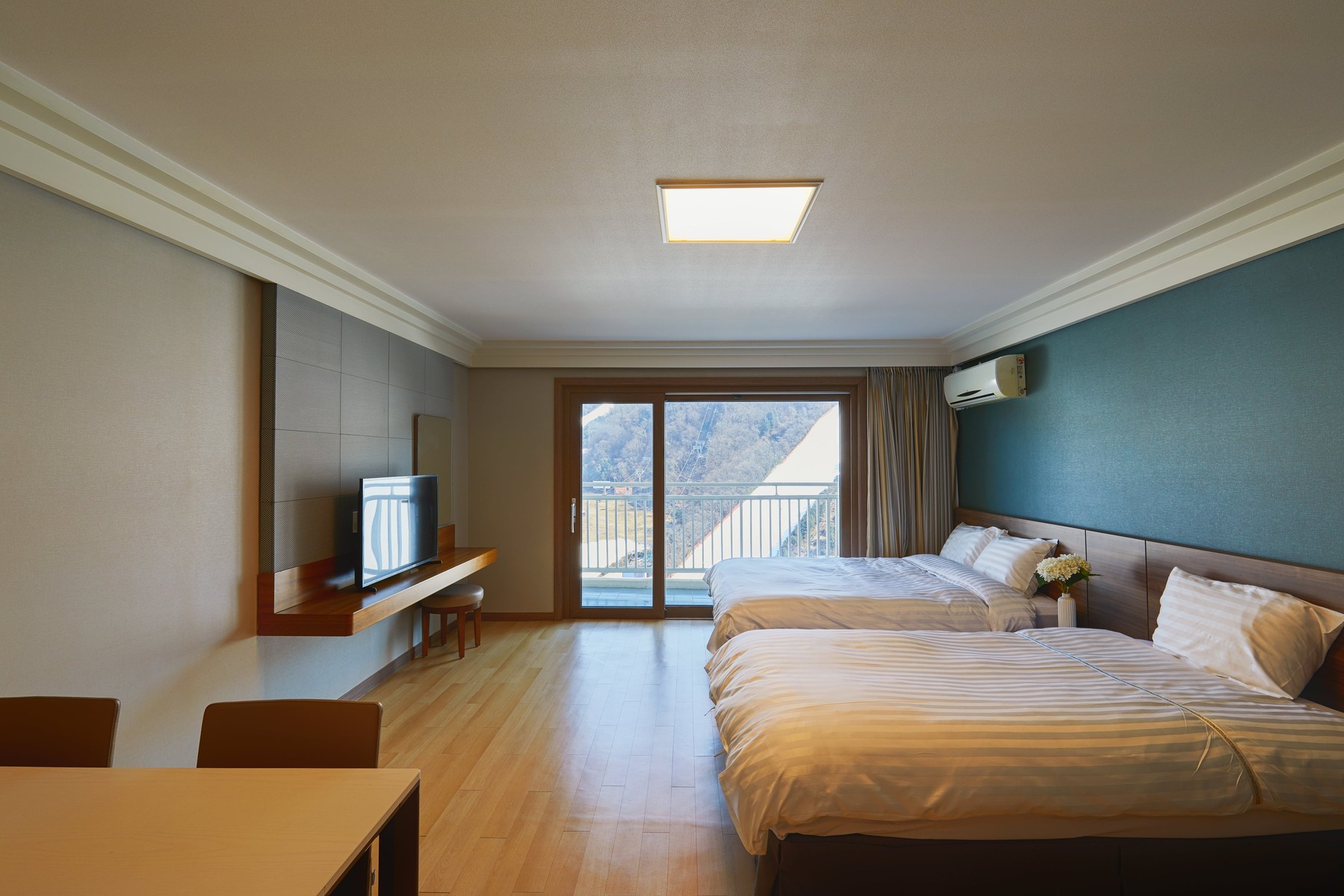 住宿安排為雙人或四人間。酒店無法保證提供特定房型或樓層，將根據度假村供應情況進行分配。