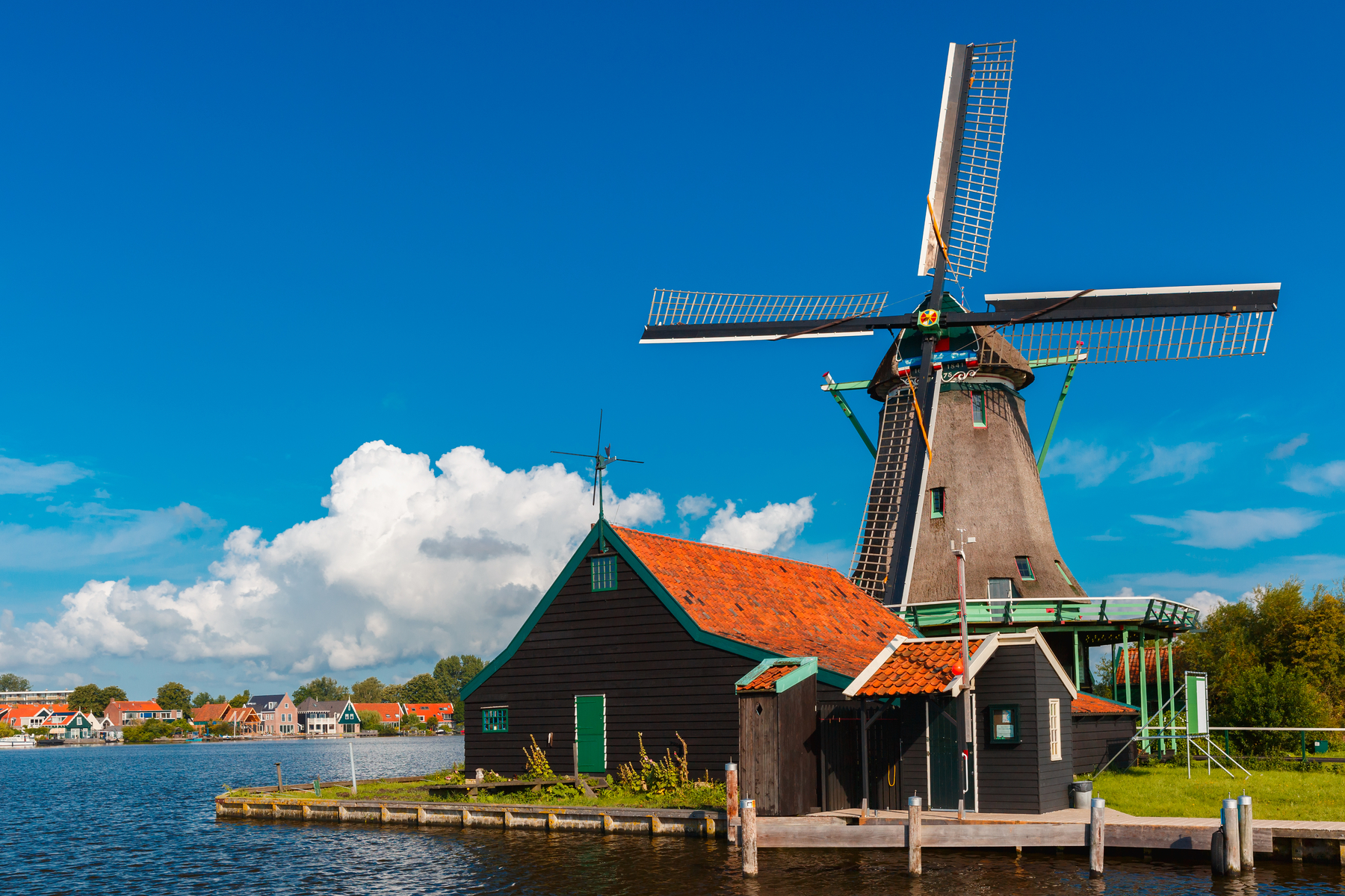 Day Trip to Zaanse Schans, Volendam & Marken