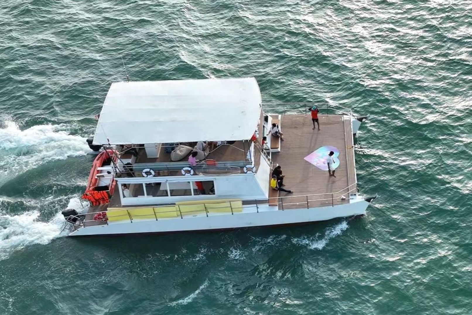 Pattaya Koh Khrok & Bay Half-Day Snorkeling Yacht Tour