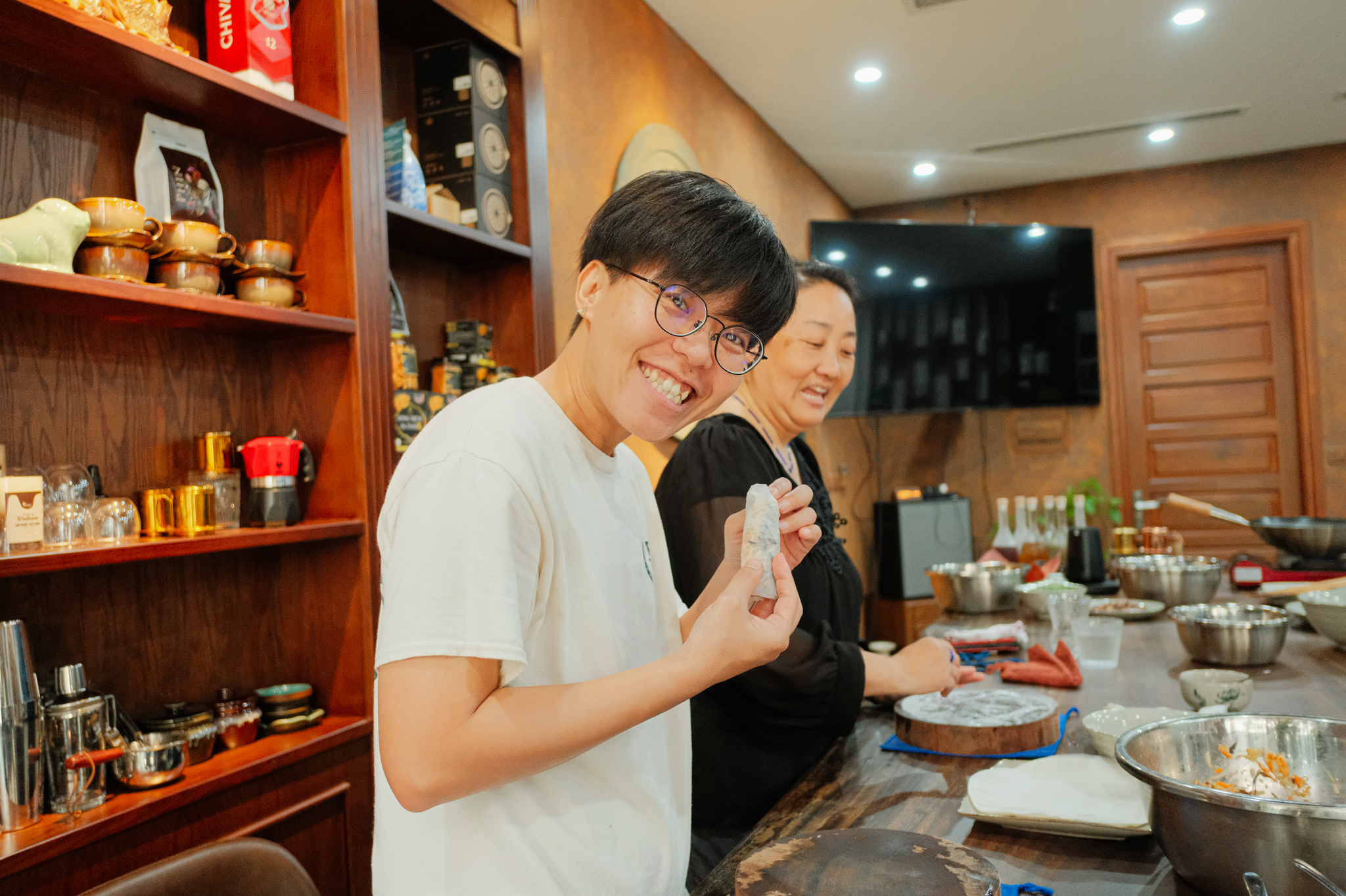 與當地人共餐：傳統餐點、市場導覽 & 免費品酒