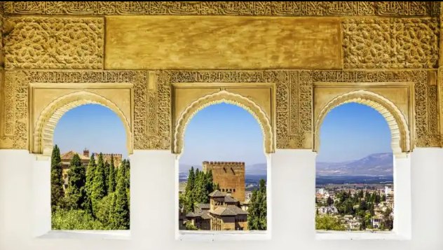 Granada Cathedral and Albaicin Day Tour in Spain