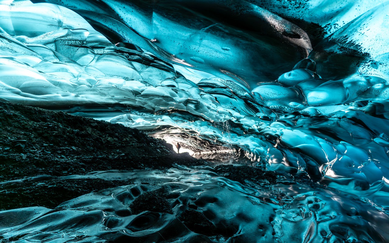 Vatnajokull Blue Ice Cave Small Group Tour with Glacier Walk