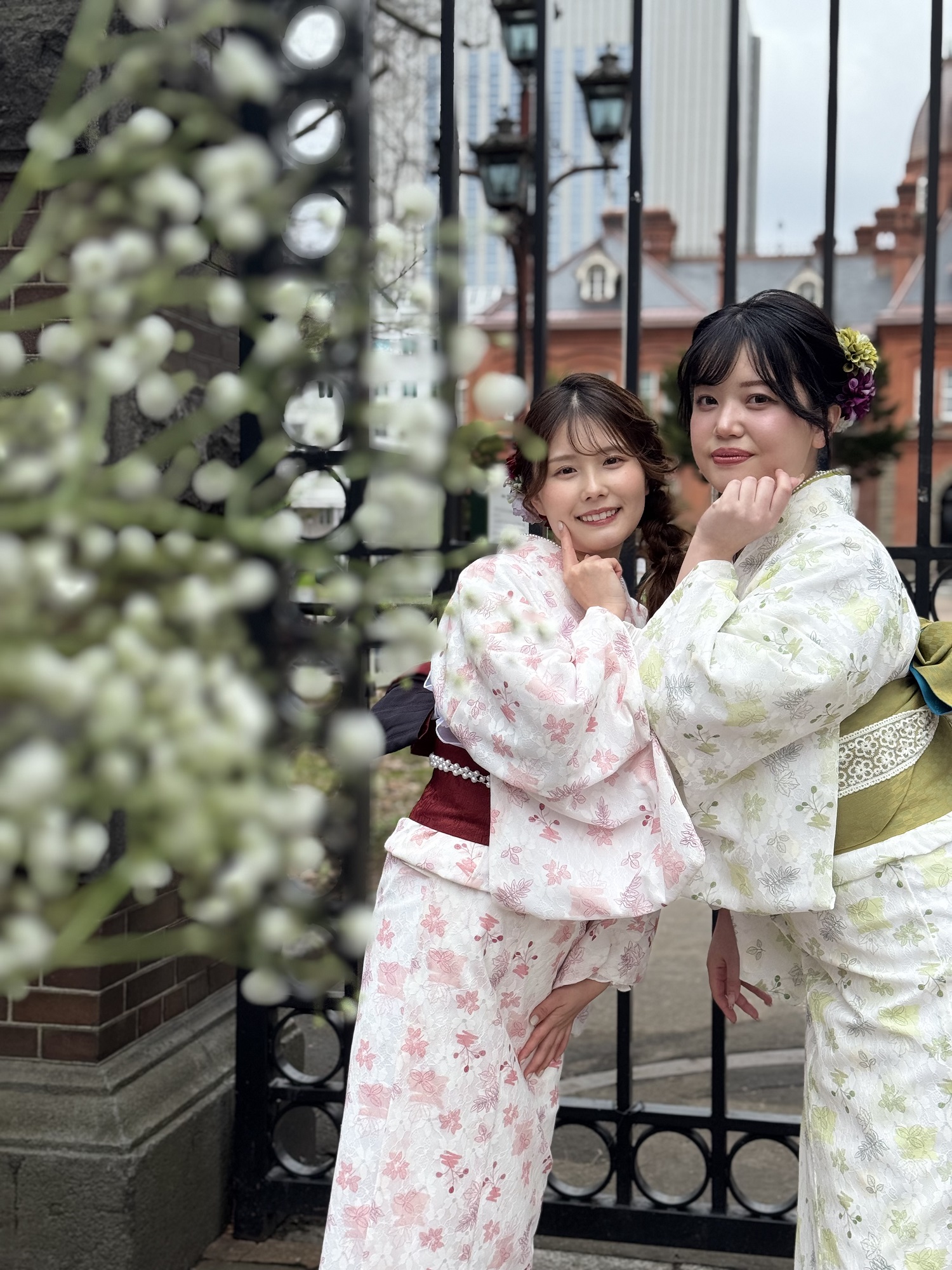 A yukata is a casual Japanese summer kimono, typically made from cotton or synthetic fabric. Unlike formal kimonos, yukata are lighter, simpler, and designed to be worn in warm weather, making them perfect for summer festivals, fireworks displays, or simp