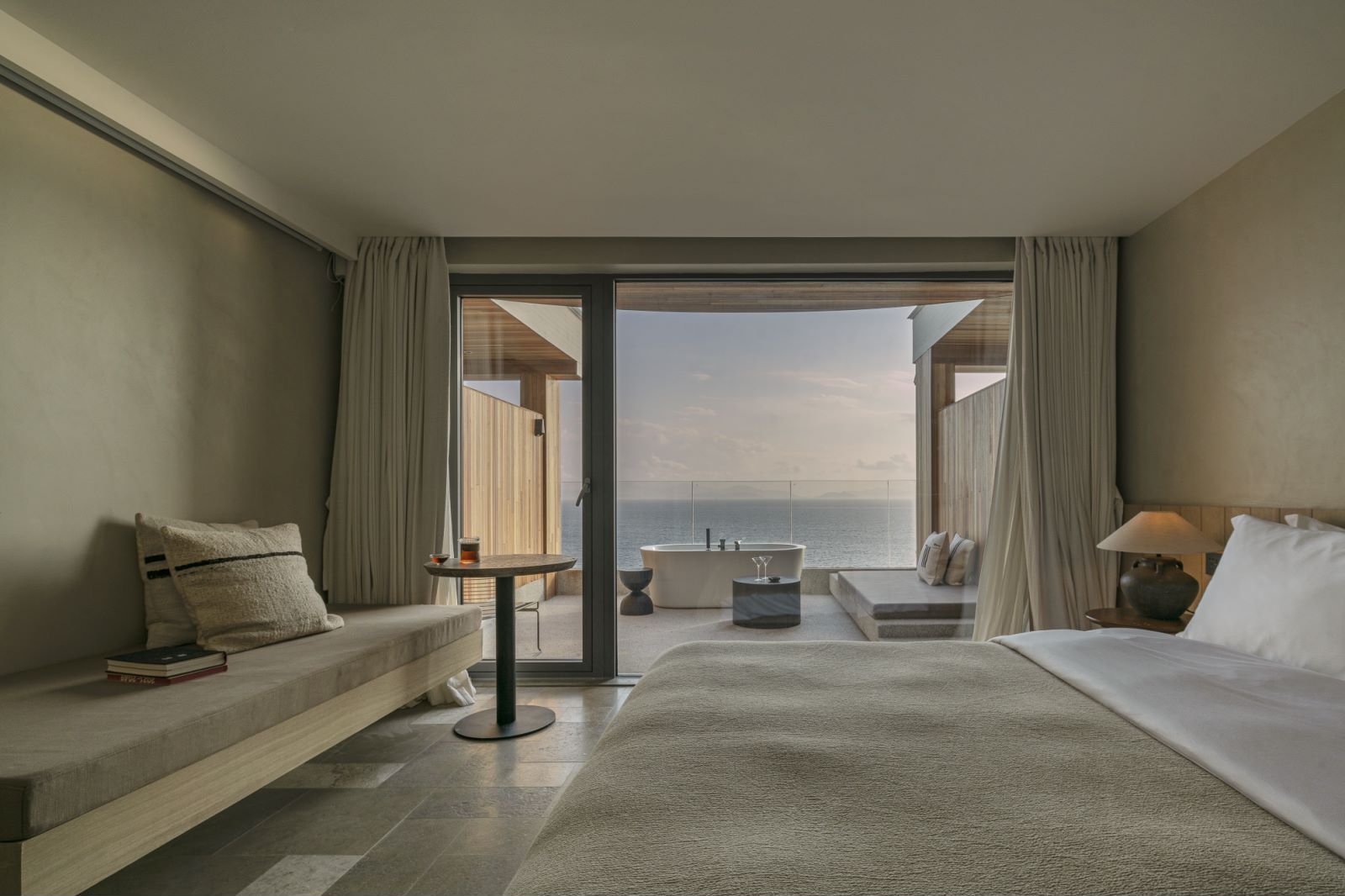 Lazy Wind Sea View Terrace King Room