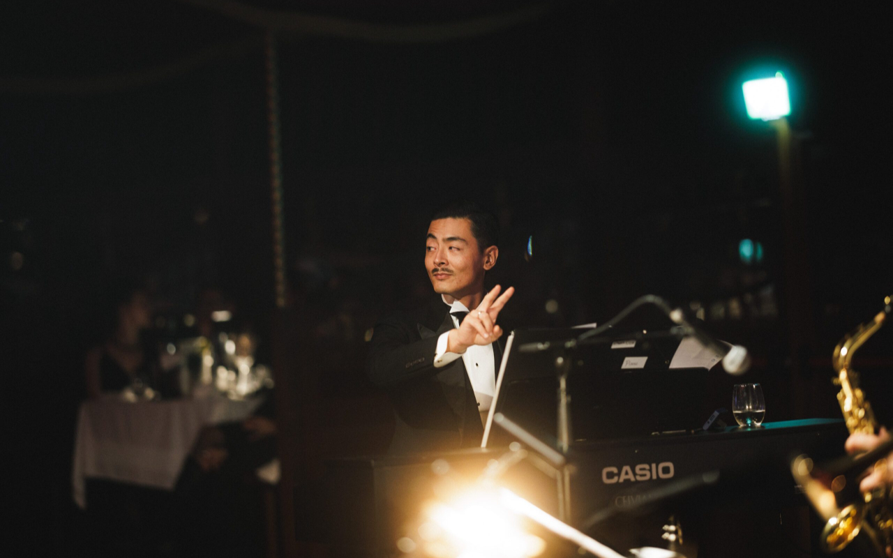 Performers bring old-school cabaret magic to life in modern Vienna style