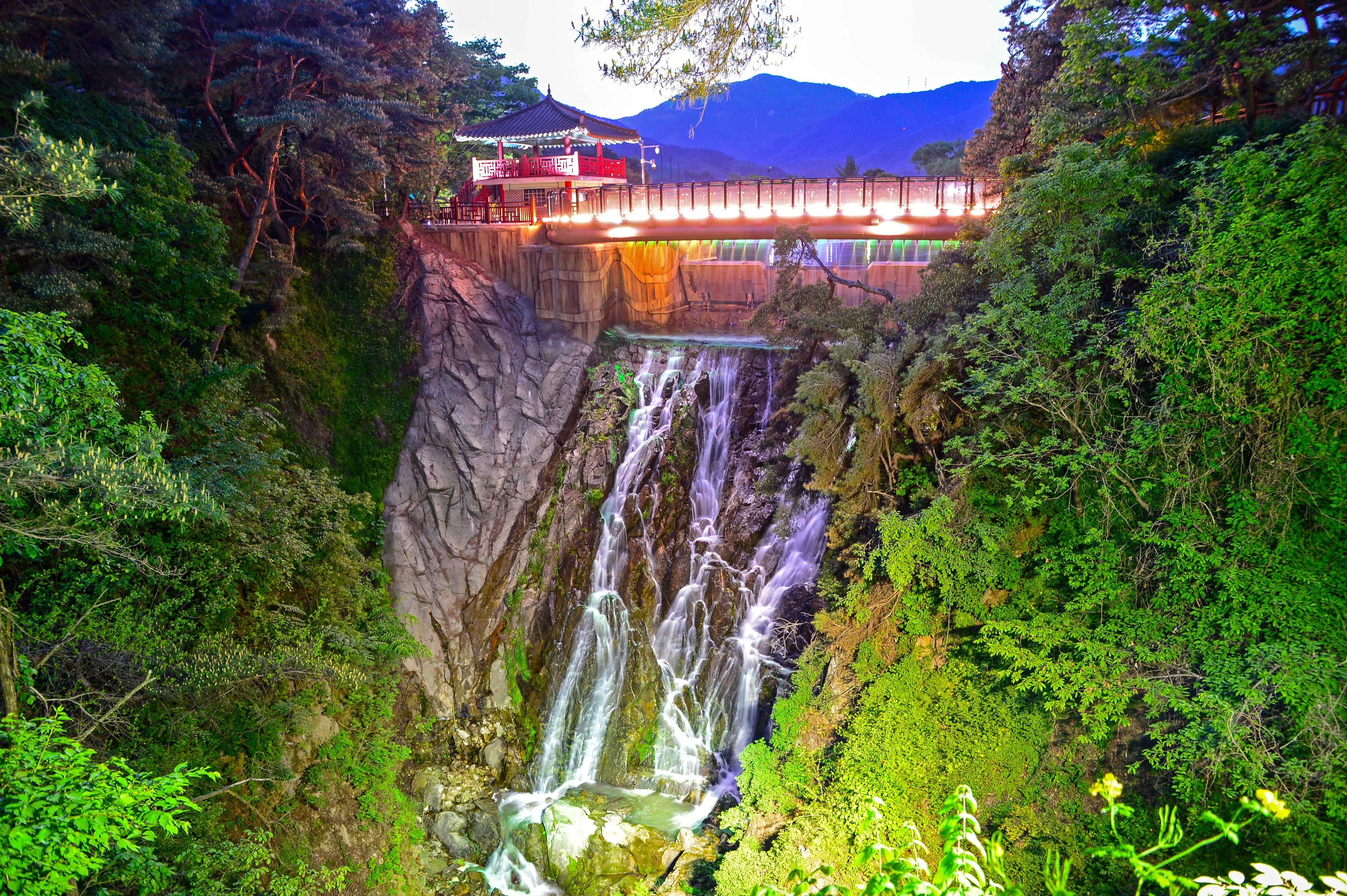 Uirimji (Yongchu Waterfall)