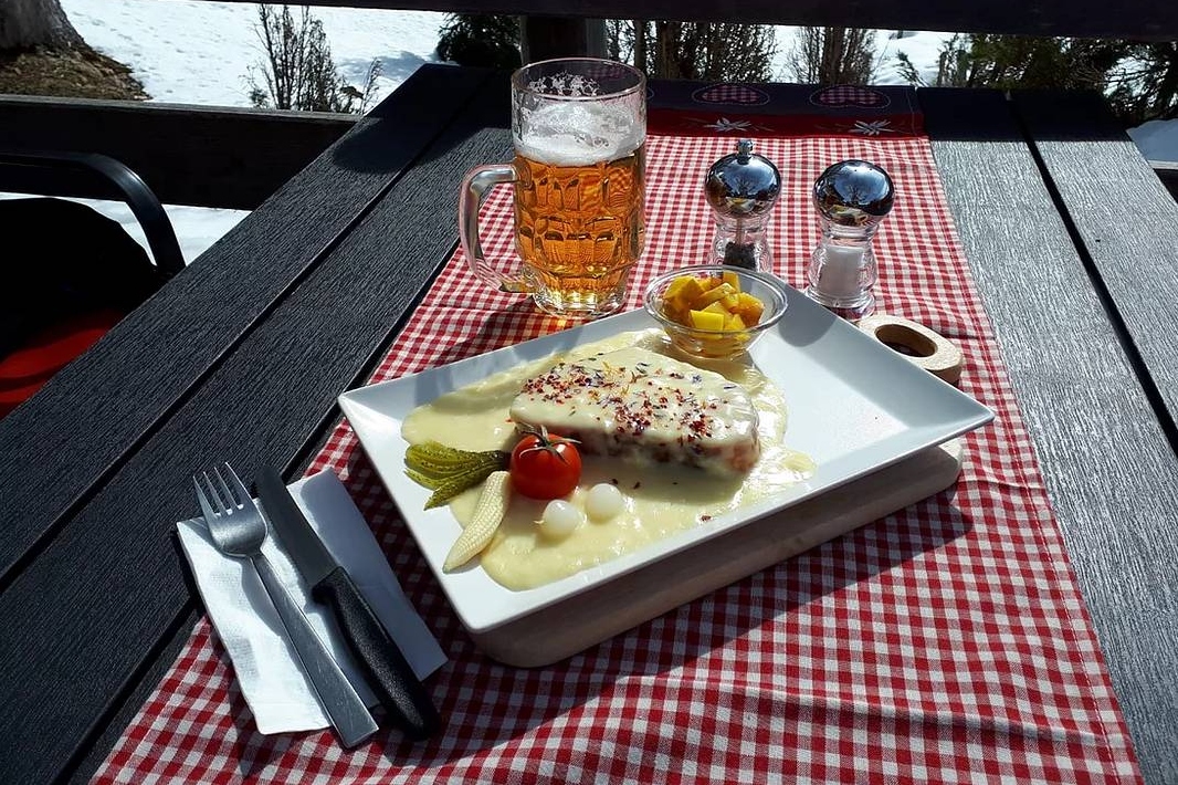 Wetterhorn Grindelwald Snowshoe Tour from Interlaken