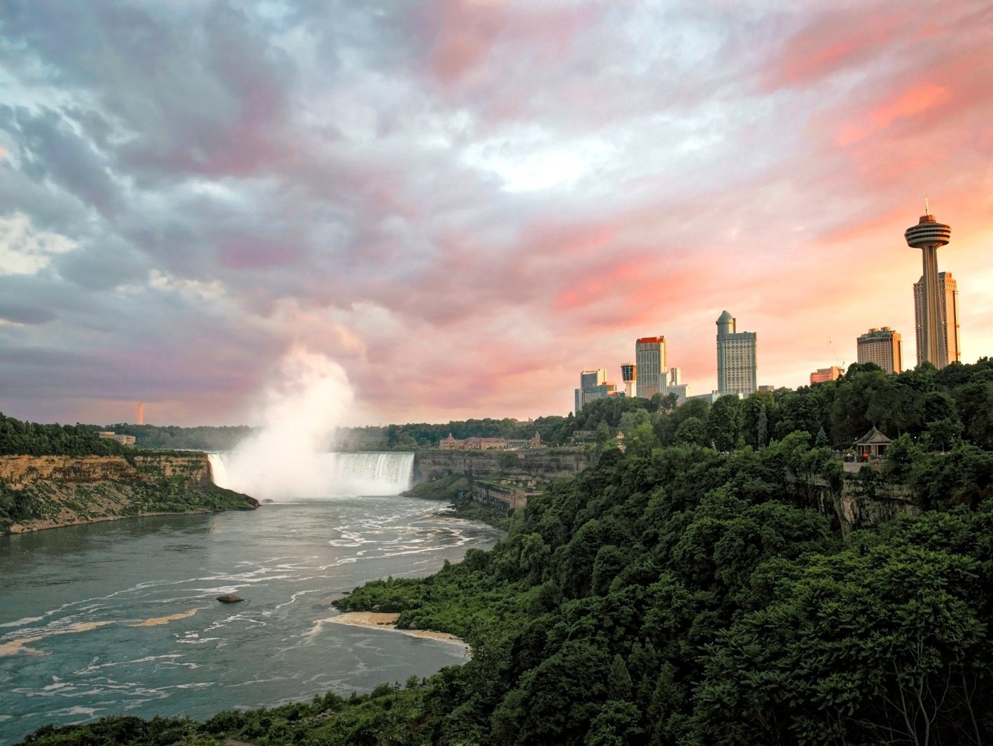 Niagara Falls and Niagara-on-the-Lake Ultimate Day Tour