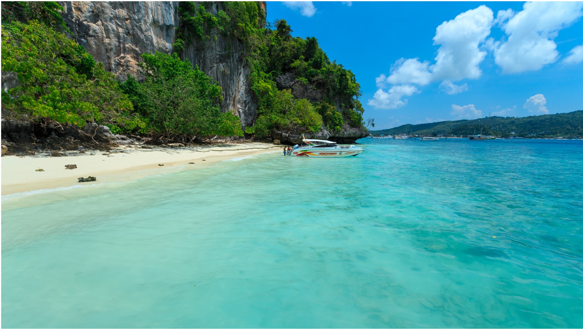 普吉島：快艇雙體船皮皮島一日遊 (Phuket: Phi Phi island Day Tour by Speedboat Catamaran)