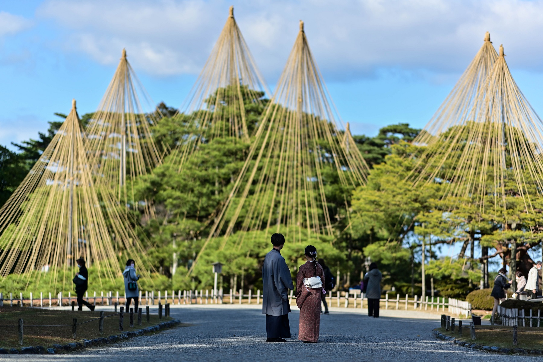 上高地 & 高山歷史文化巡禮 & 白川鄉 & 兼六園 & 東茶屋街二日遊 (含自選螃蟹吃到飽) (名古屋出發)