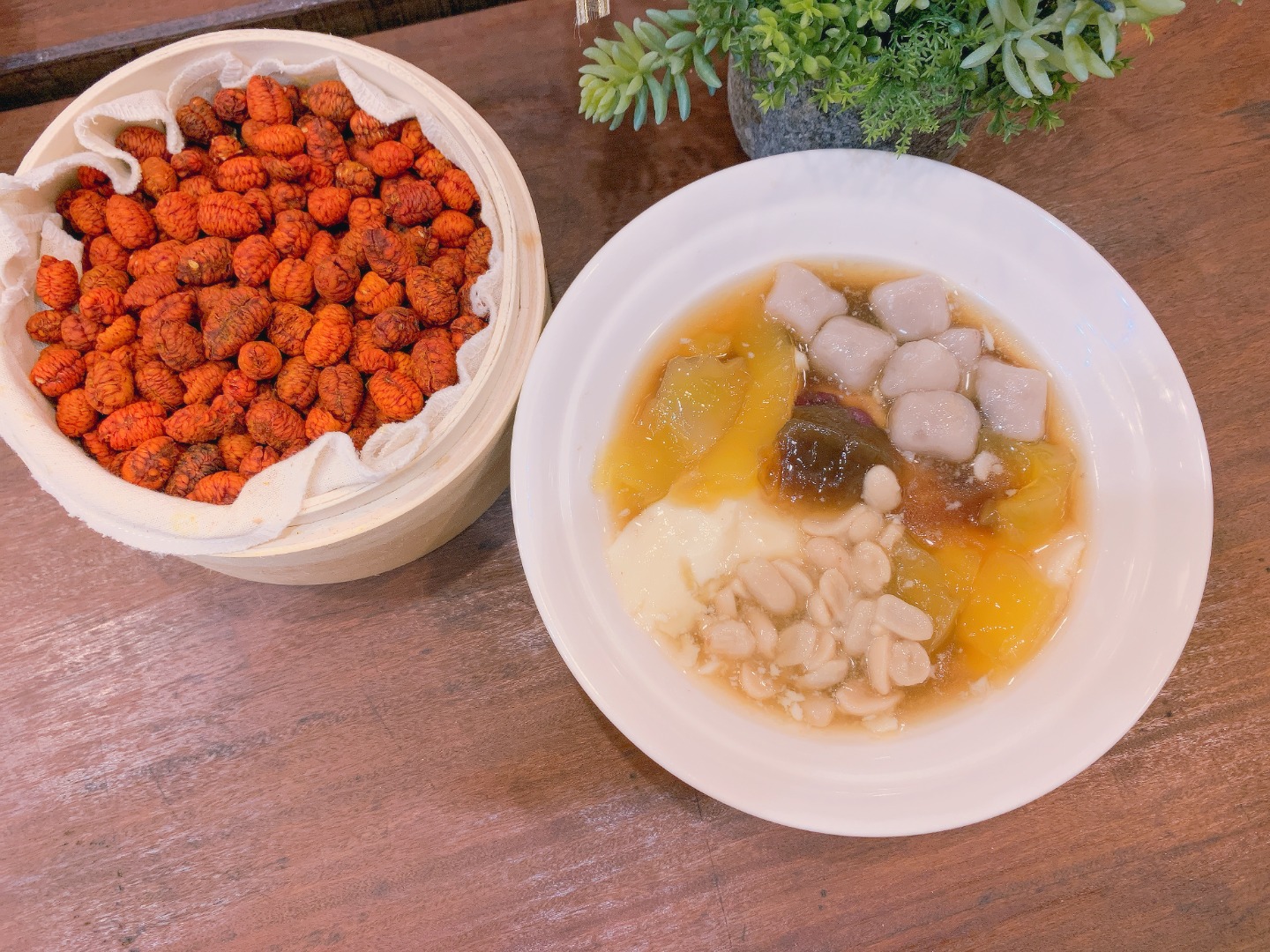 Miao Douhua - Peanut and Taro Rice Noodles