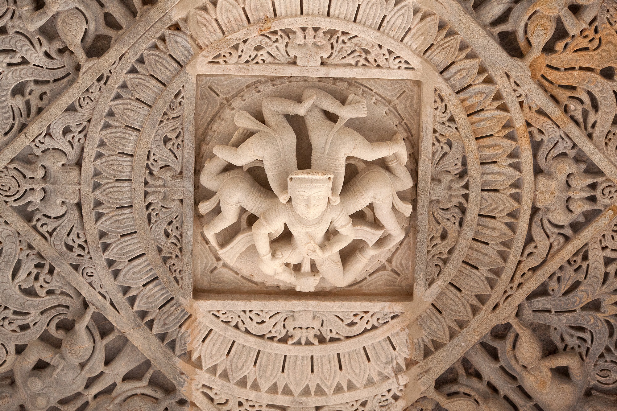 See Ranakpur Temple & Kumbhalgarh Fort with Mt Abu Drop from Jodhpur