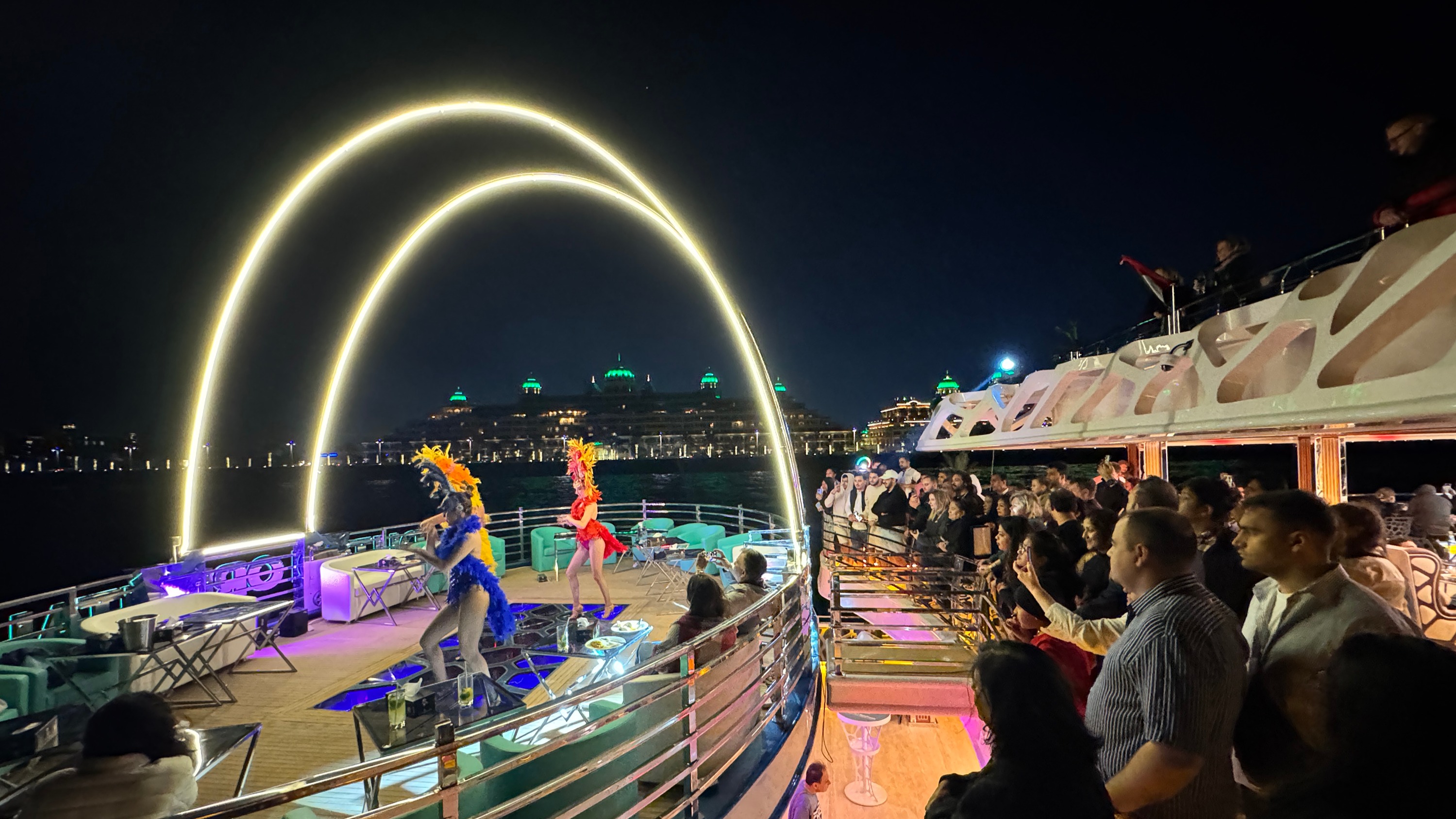 迪拜Lotus Royale跨年夜豪華遊艇之旅