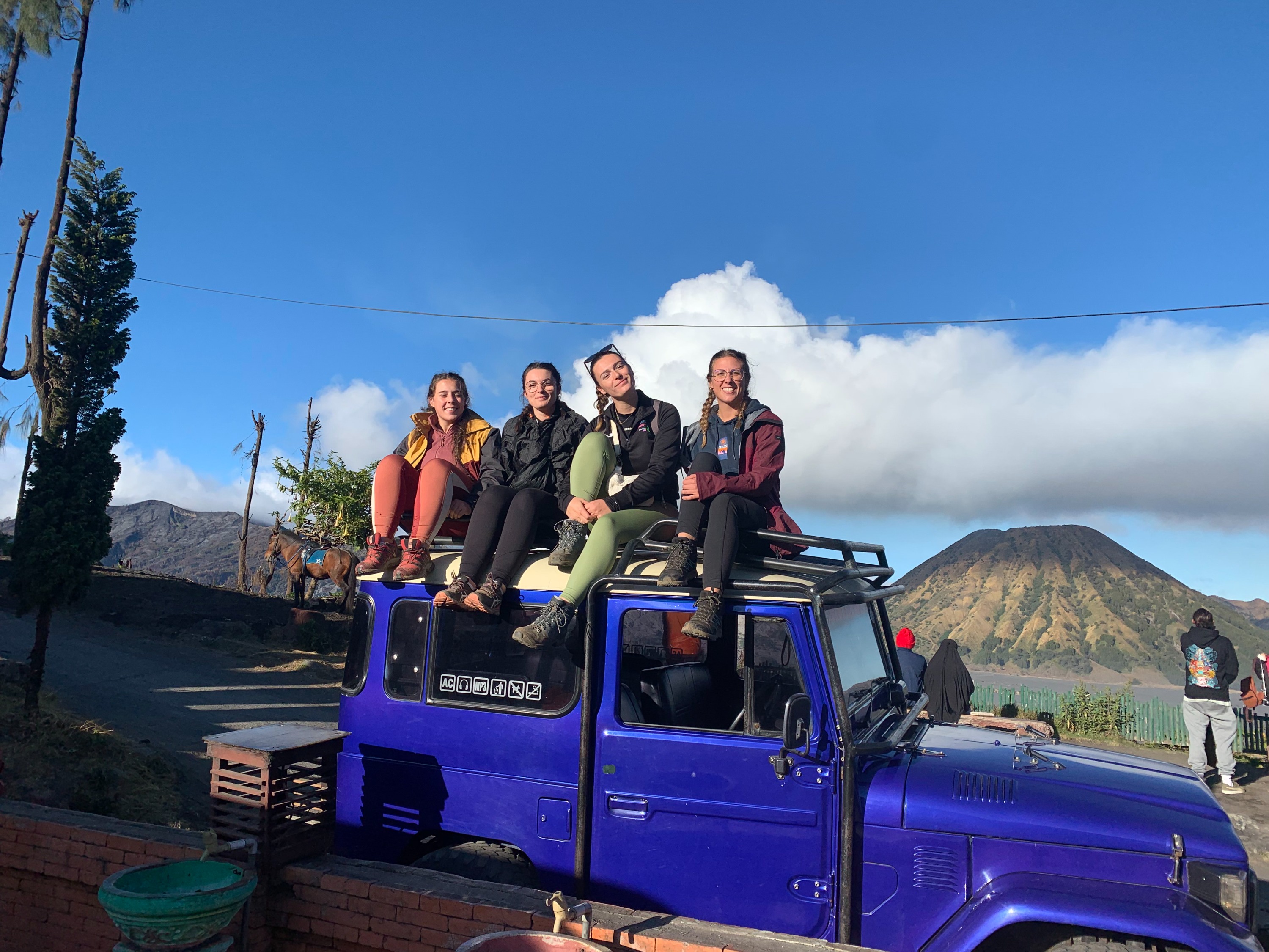 布羅莫火山 & 伊真火山3天2夜之旅（泗水出發）