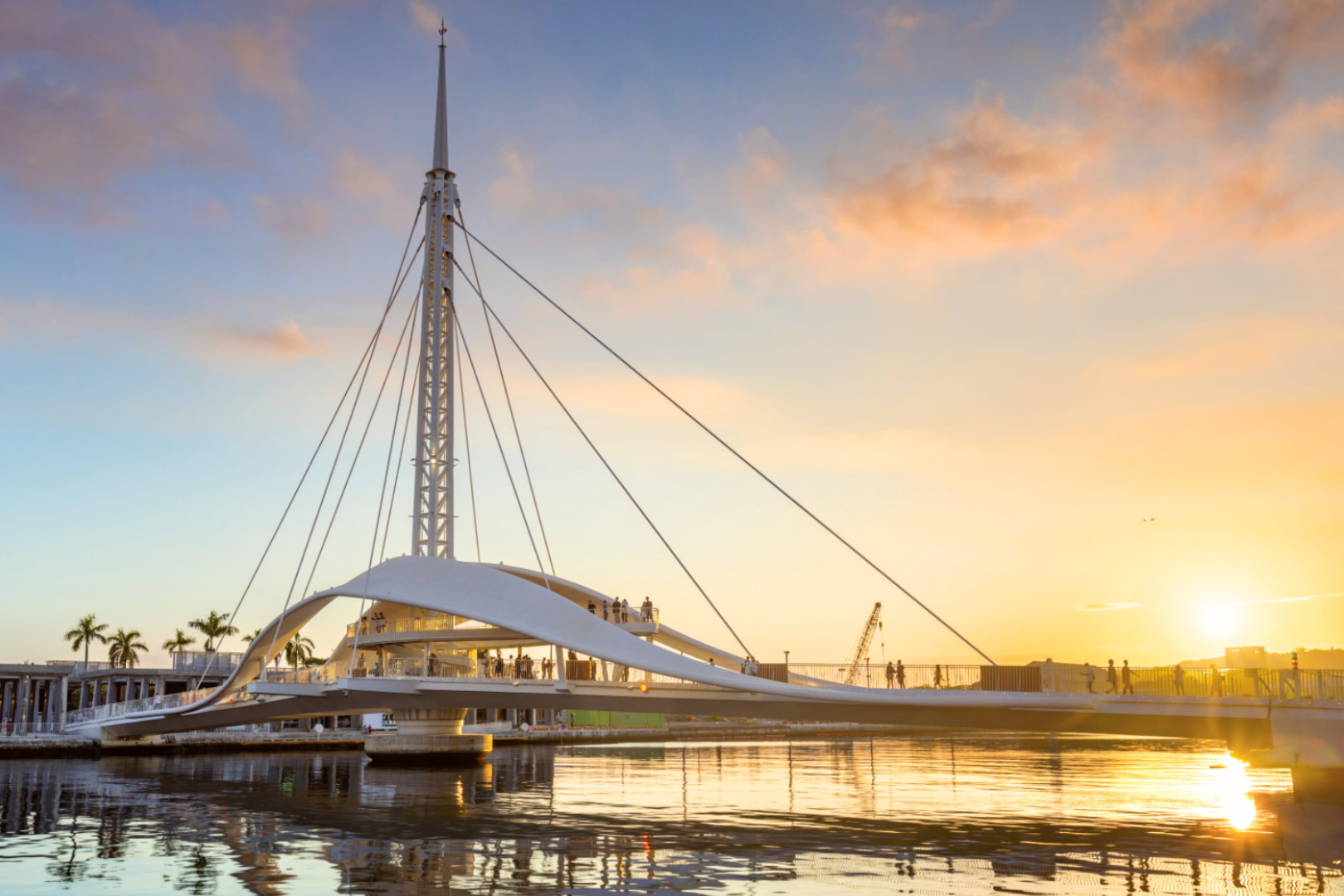 Kaohsiung Yancheng Walking Tour: 228 Memorial Park & Museum of History & Old Street Market & Pier-2 Art Center