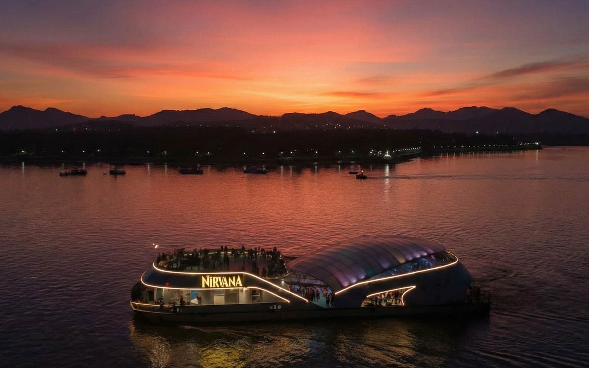 Nirvana: Dinner Cruise