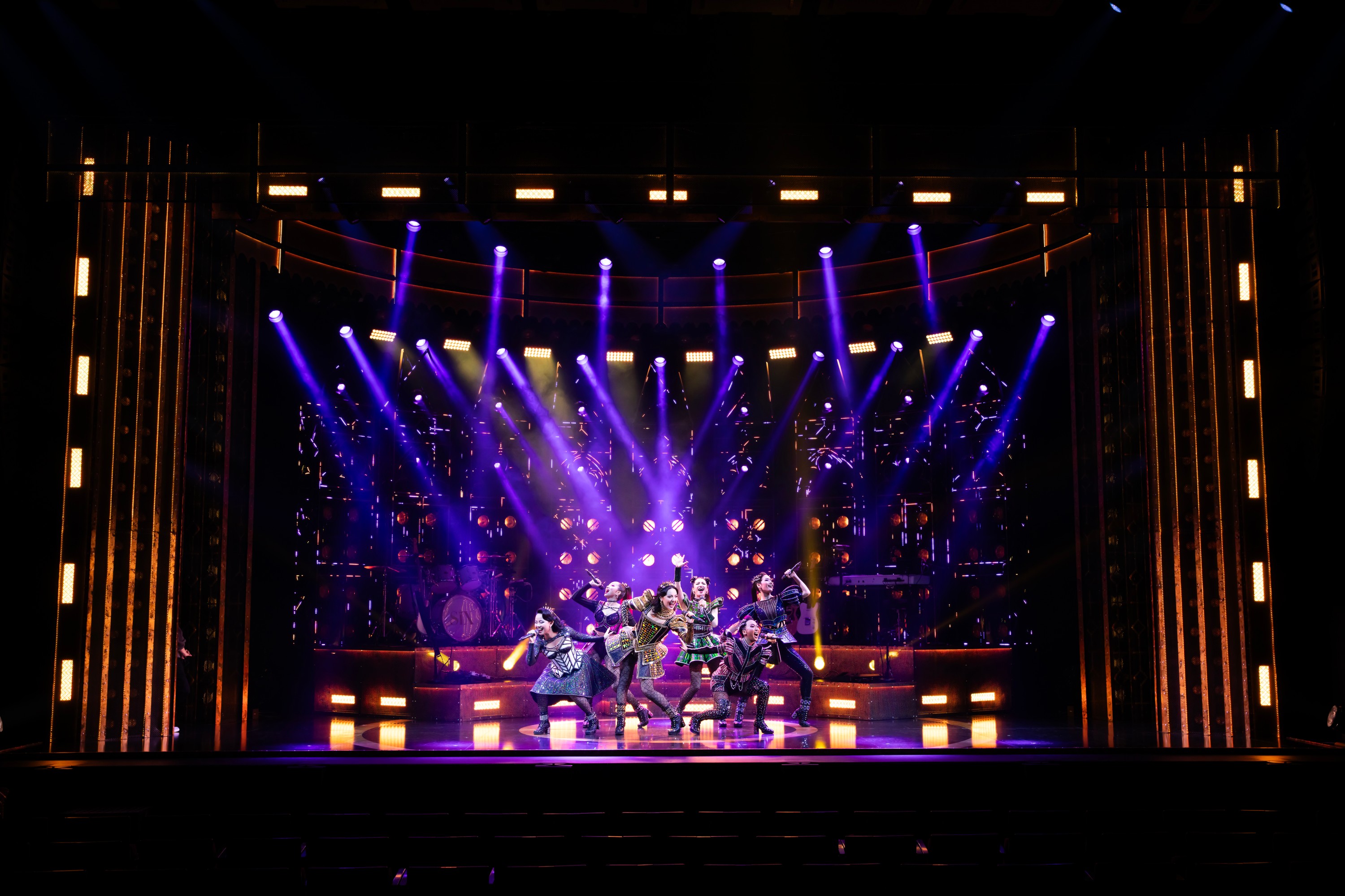 倫敦西區音樂劇《SIX》