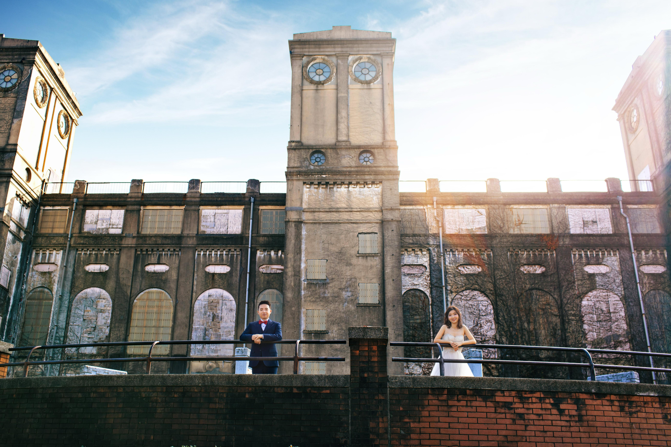 根岸森林公園：廣闊的綠地和開闊的草坪，提供遠離城市的自然背景