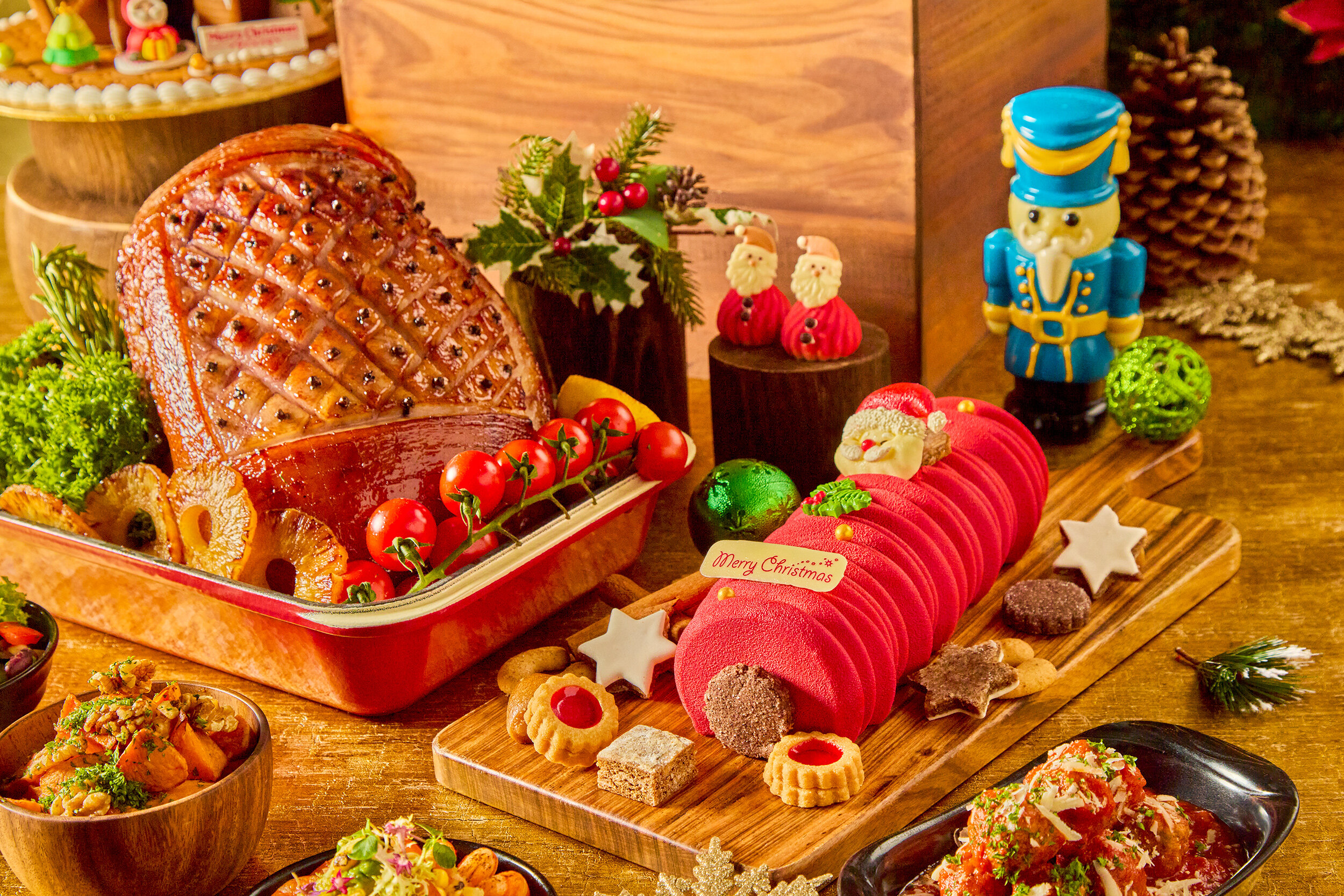 This Christmas, celebrate togetherness around tables made for sharing stories and savouring the season. Feast on Christmas classics to our Peranakan showcases, Boston Lobster and Seafood on Ice, live stations and decadent desserts!