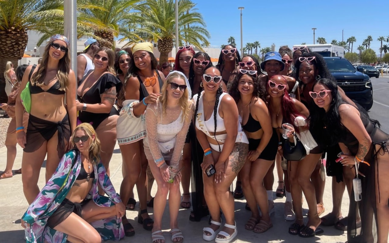 Las Vegas Dayclub Pool Party Bus Tour