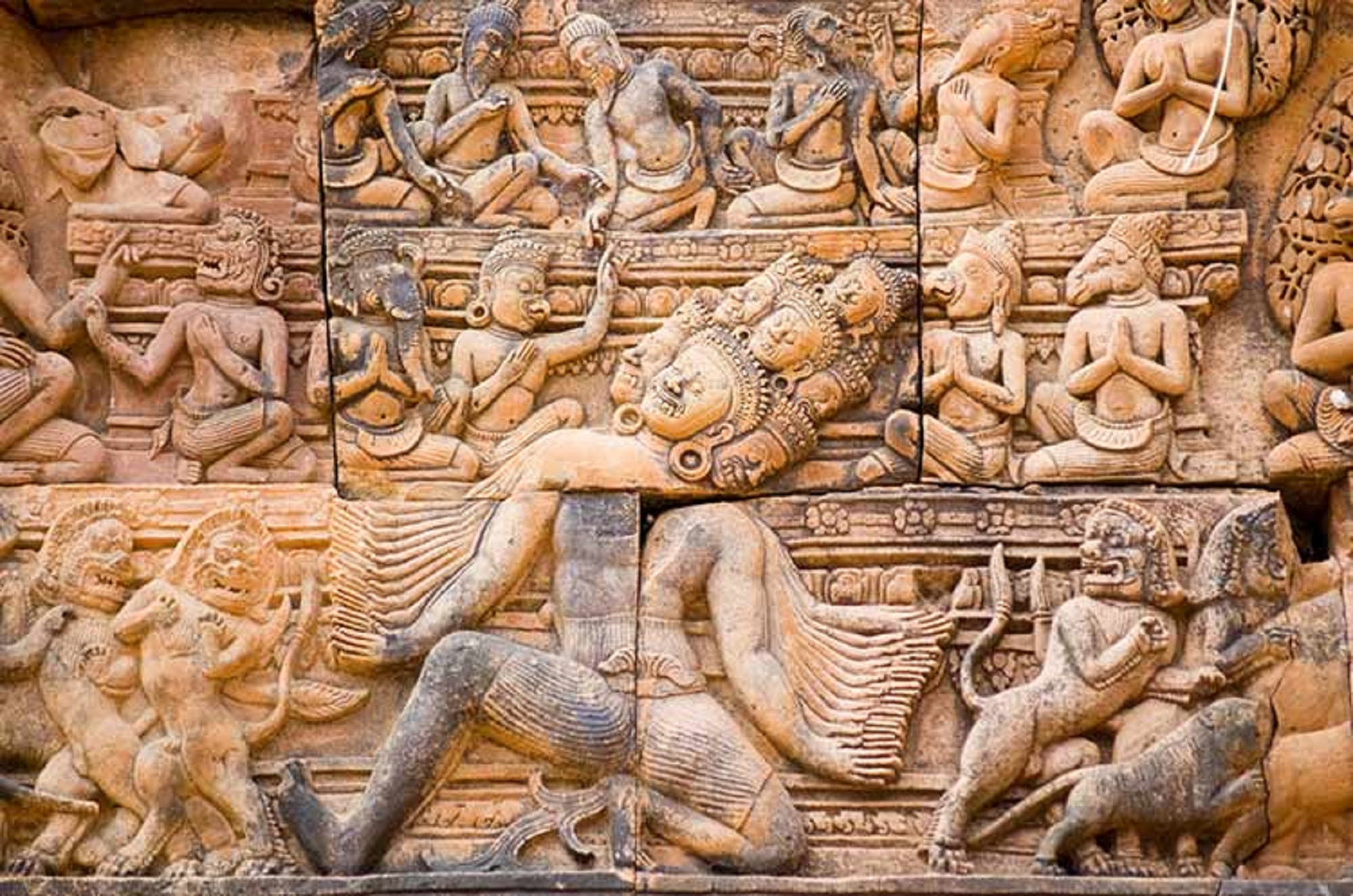 崩密列（Beng Mealea Temple）、女王宮（Banteay Srei Temple）和班提薩莫寺（Banreay Samre Temple）