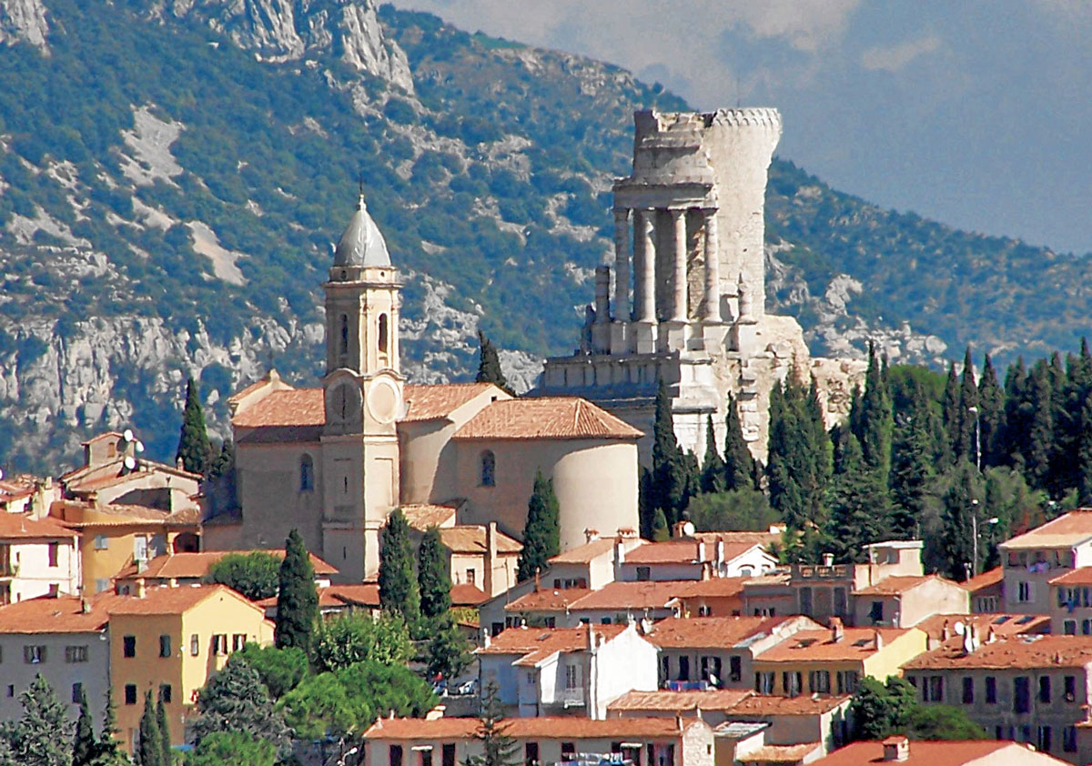 buildings at la turbie village