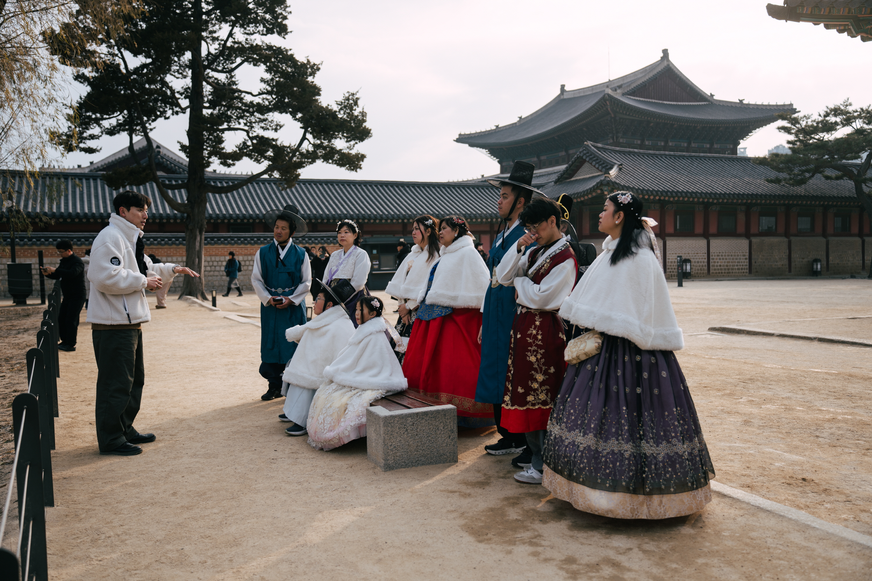 景福宮韓服體驗與歷史之旅 (Hanbok Photoshoot and History Tour at Gyeongbokgung Palace)