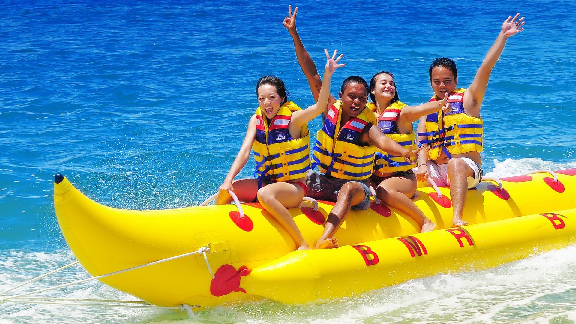 Parasailing & Banana Boat Experience in Batu Feringgi