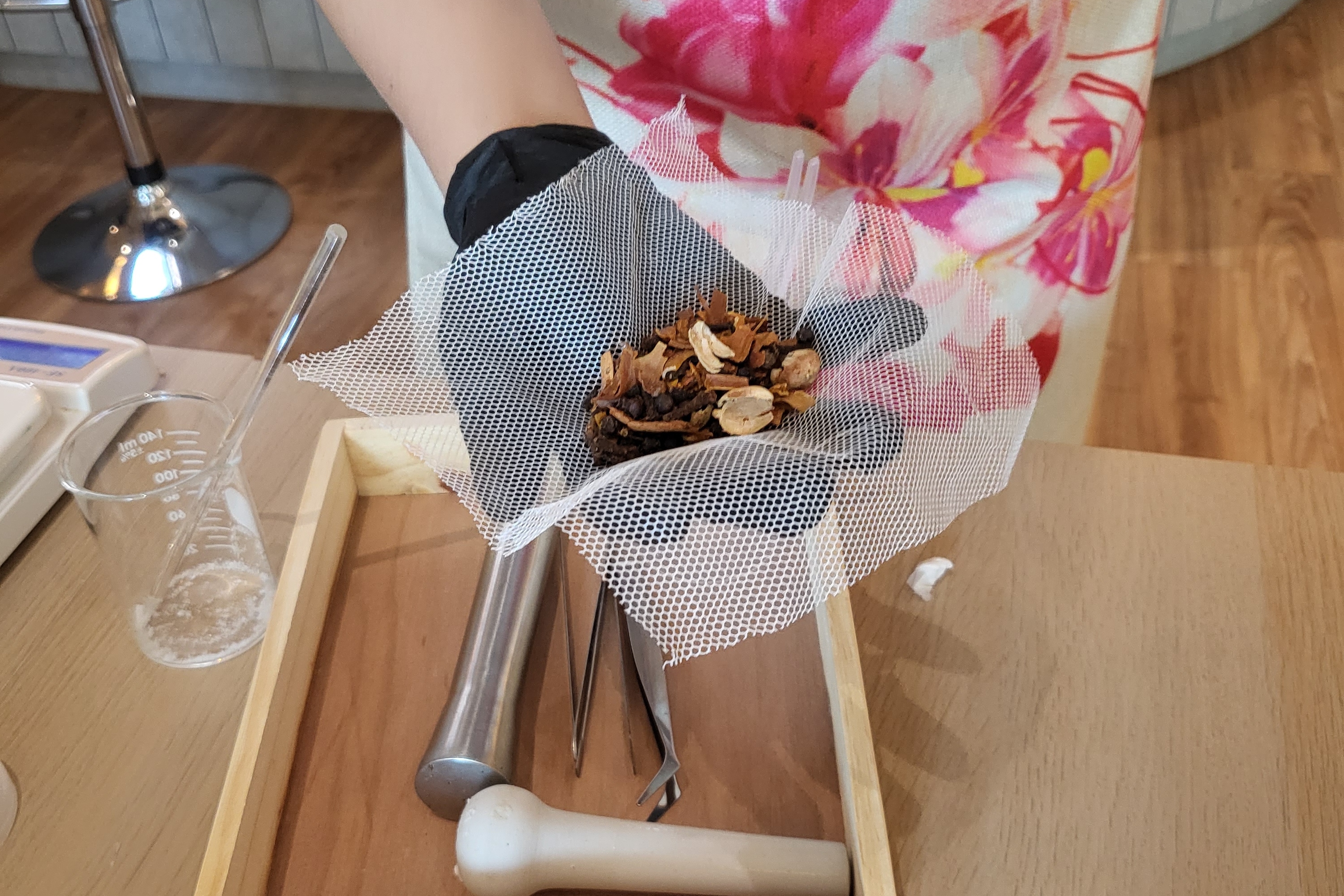 曼谷傳統泰式草藥鼻通（Yadom）和香薰擴香器工作坊