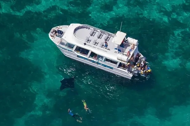 Swim with Manta Rays at Ningaloo Reef