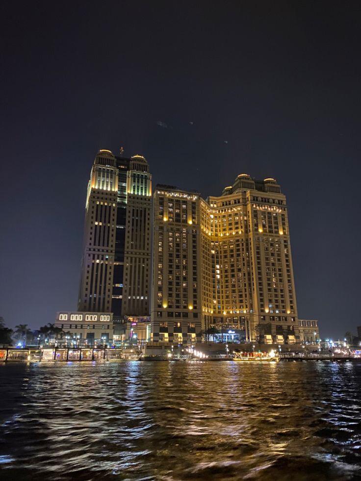 開羅之夜（費盧卡-市中心-汗·哈利利市場，含晚餐）