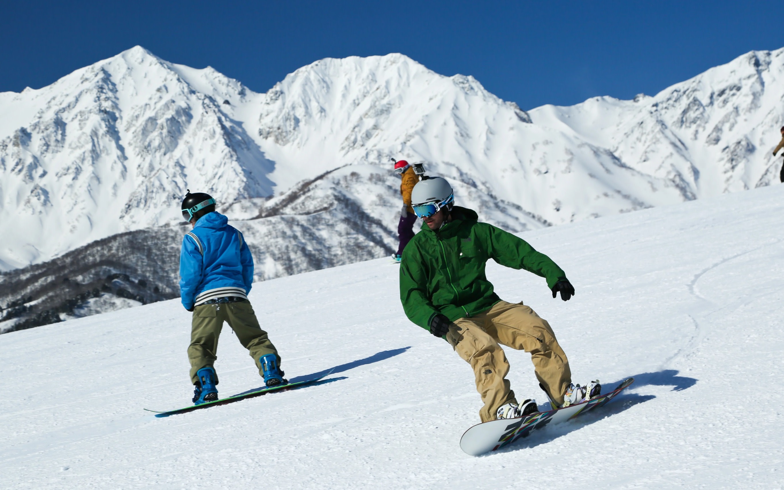 From Nagano:Morning Ski & Snowboard Bus to Hakuba Iwatake Snow Field