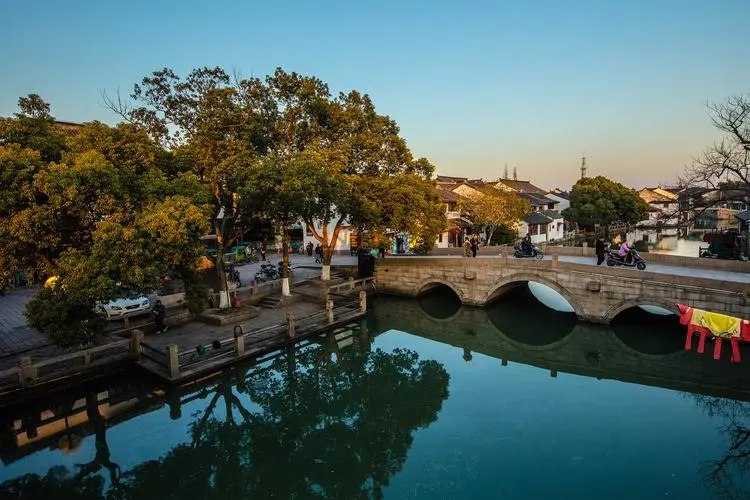 Suzhou Tongli Ancient Town Private 1-Day Tour from Shanghai