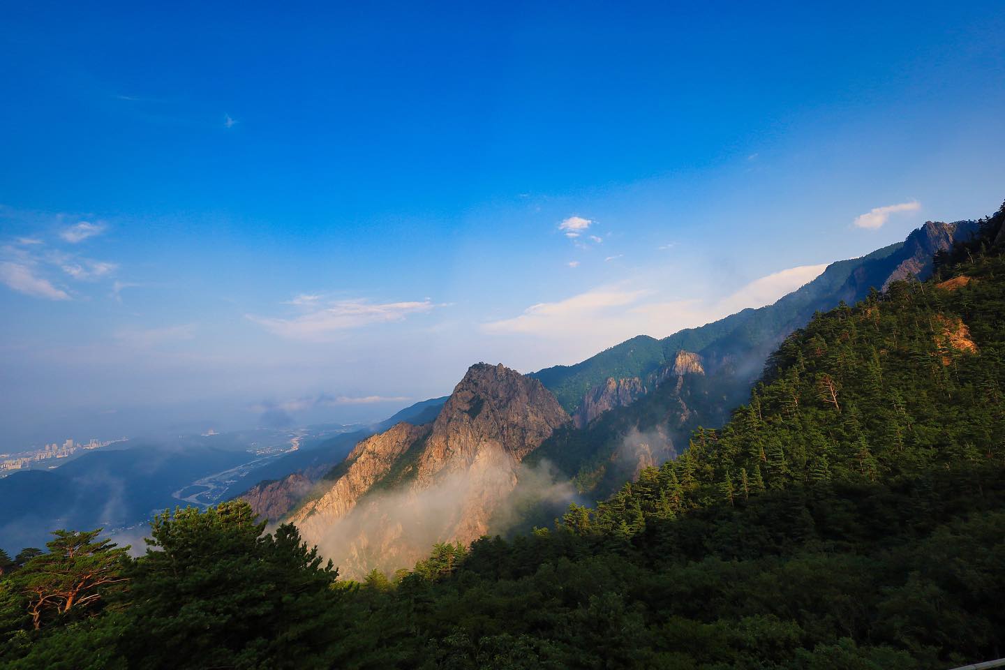 從首爾出發雪嶽山之旅 | 欣賞風景小徑和色彩繽紛的山景