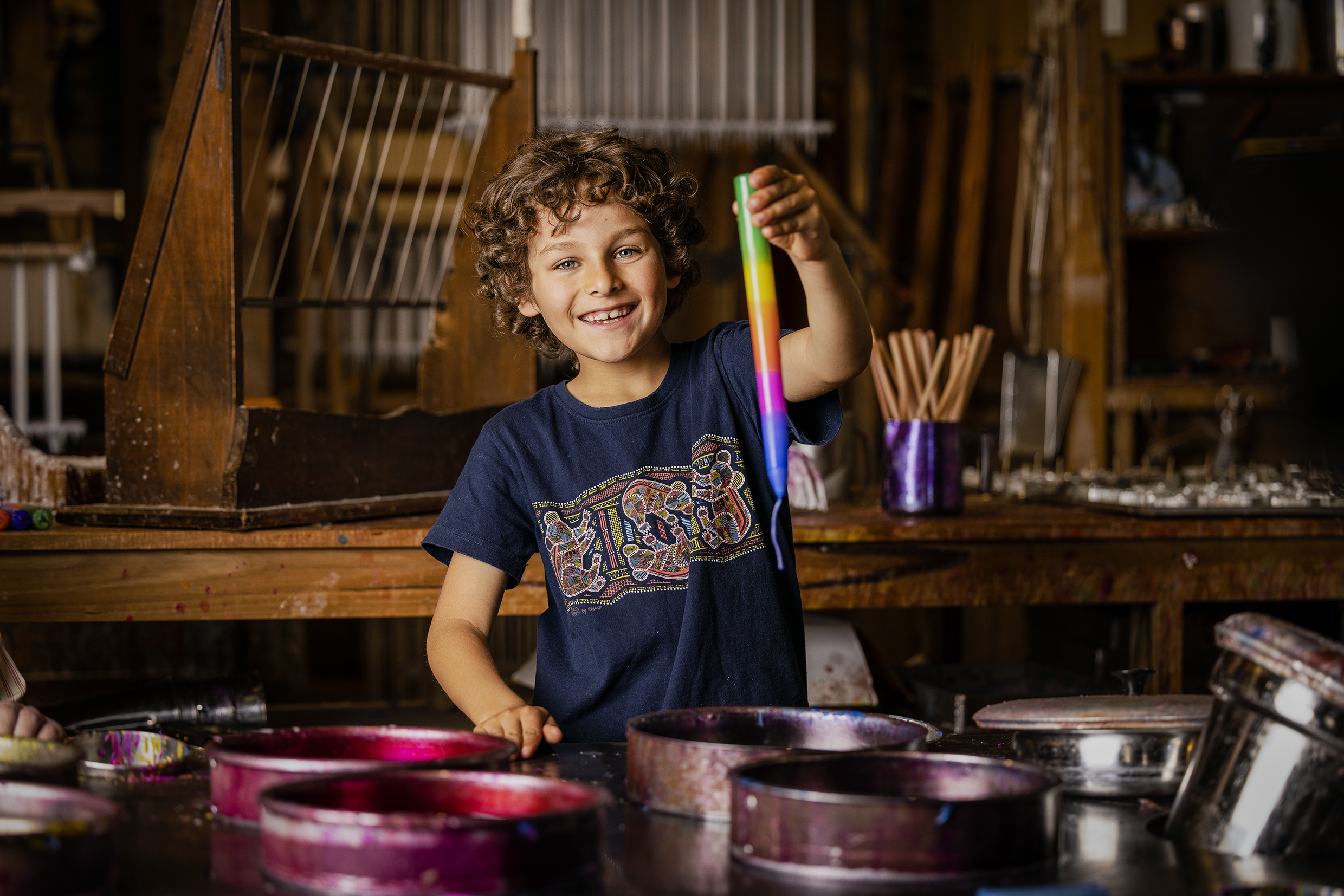浸泡、分層並塑造您專屬的古老蠟燭