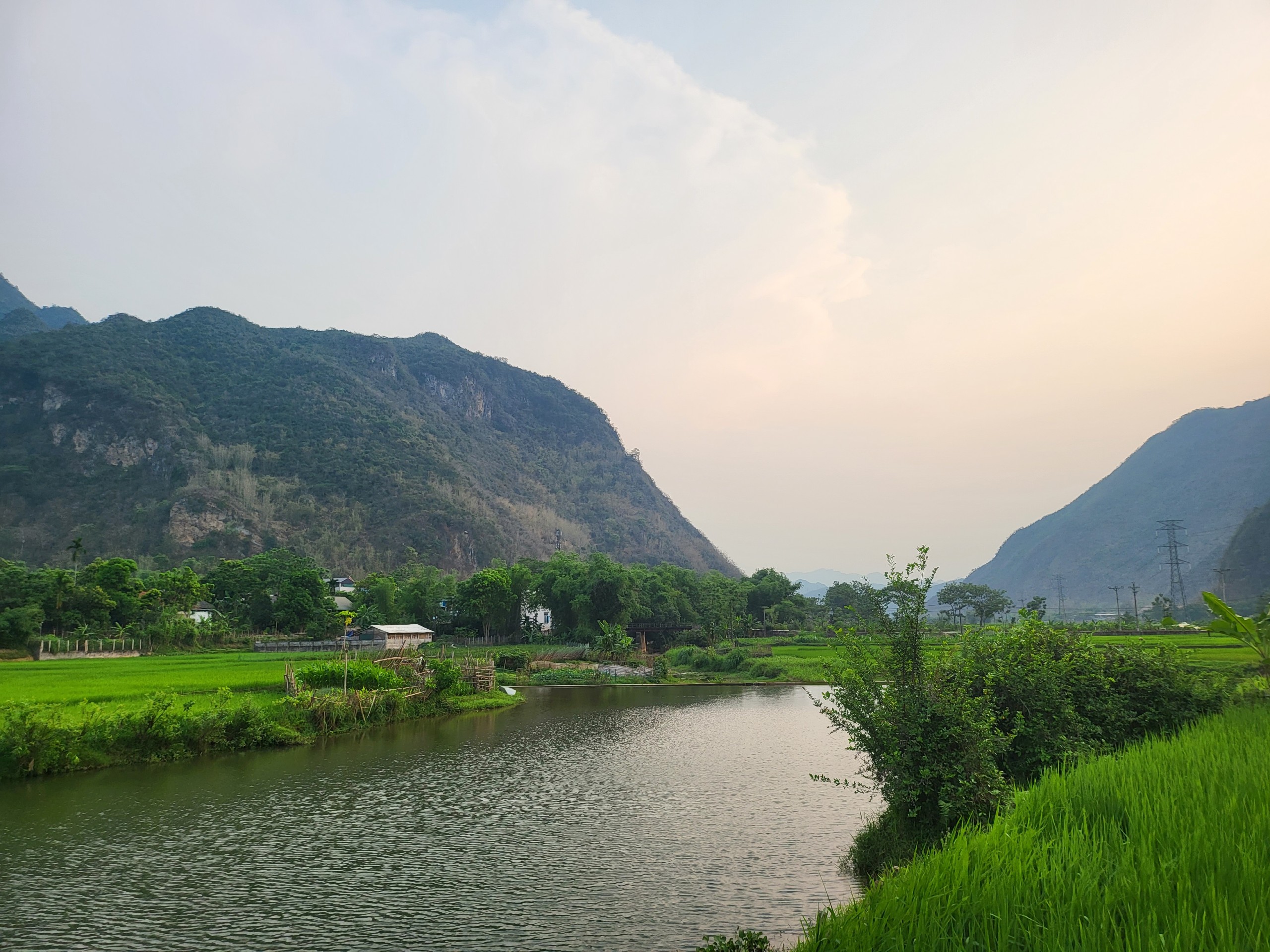 маленькая река