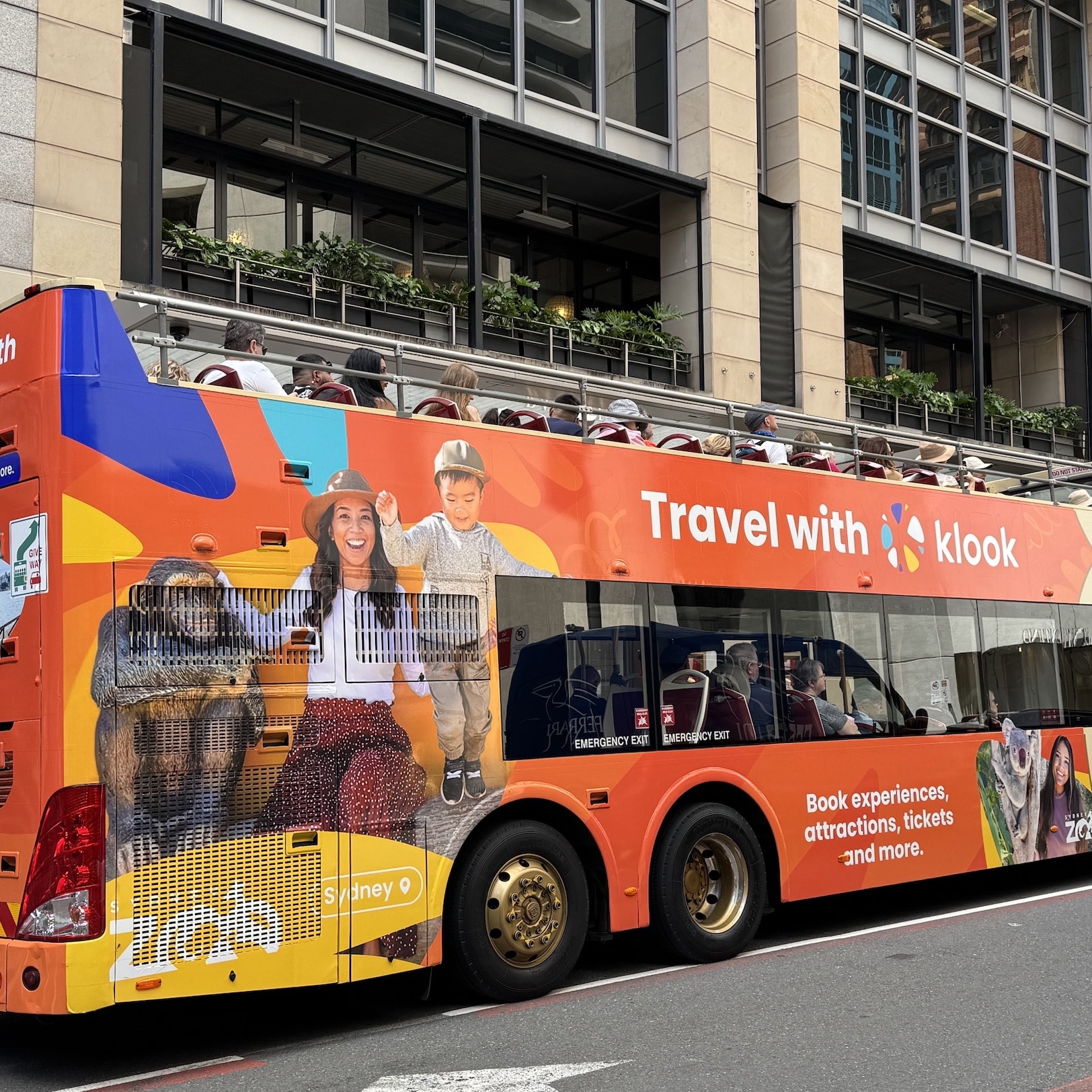 Тур Big Bus по Сиднею с шоу-гёрл Mardi Gras