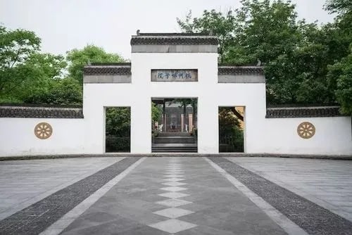 杭州淨慈寺 楊公堤 法淨寺 杭州佛學院 法喜寺 私人導覽1日遊