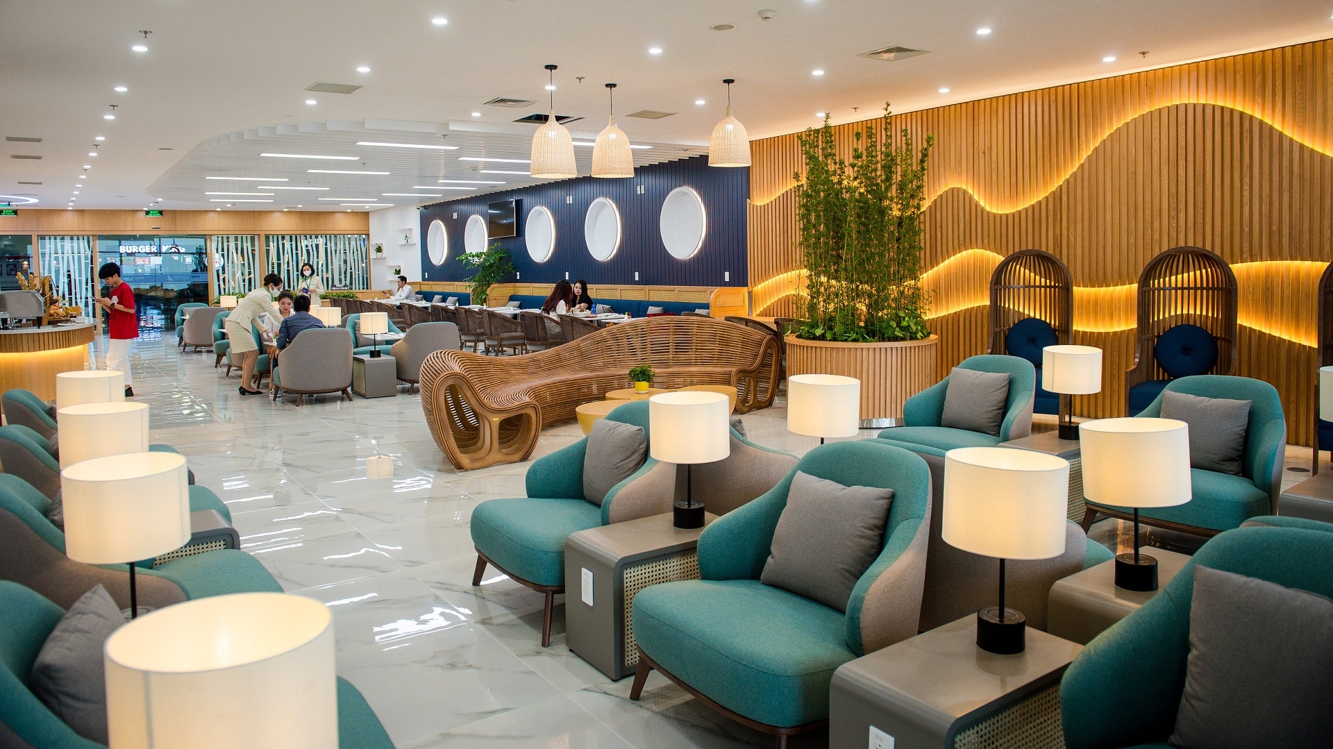 First Lounge (T1, Domestic)