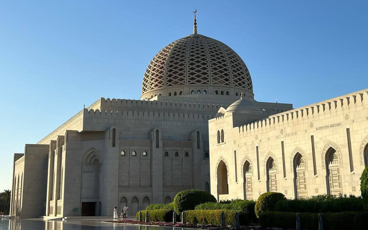 Muscat Half-Day Sightseeing with Sultan Qaboos Grand Mosque